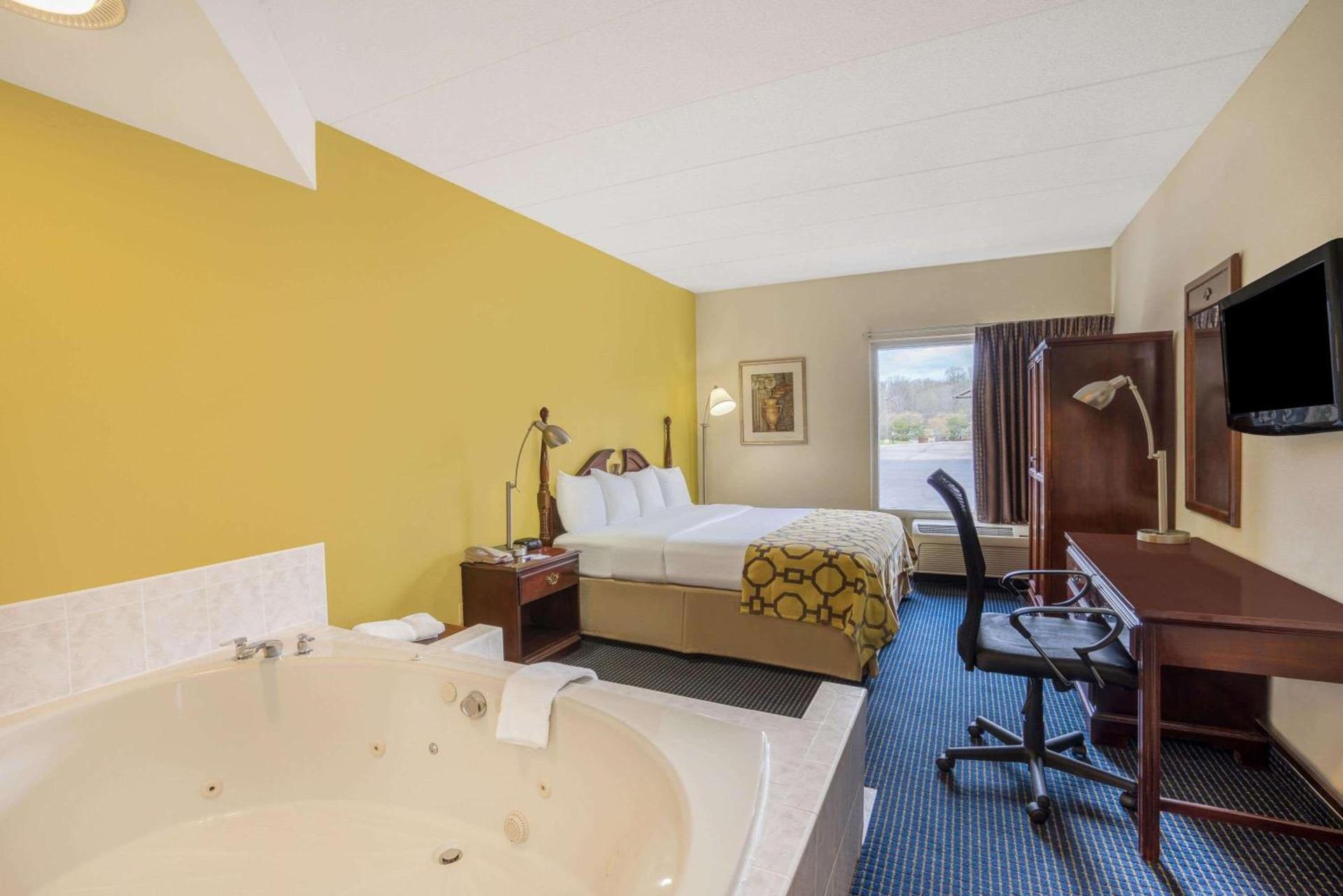 Baymont by Wyndham Warrenton photo 29