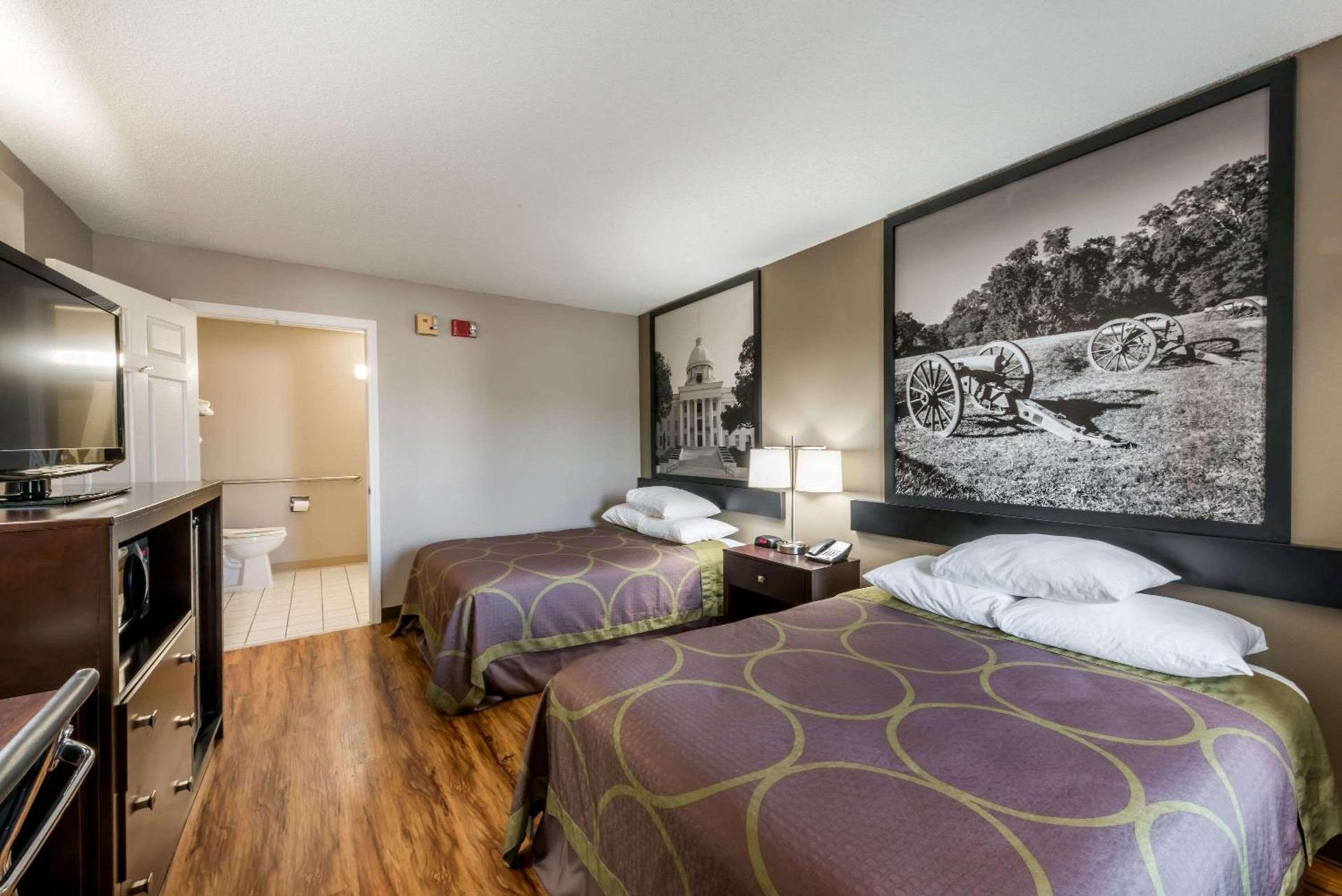 Super 8 by Wyndham Alexander City photo 10