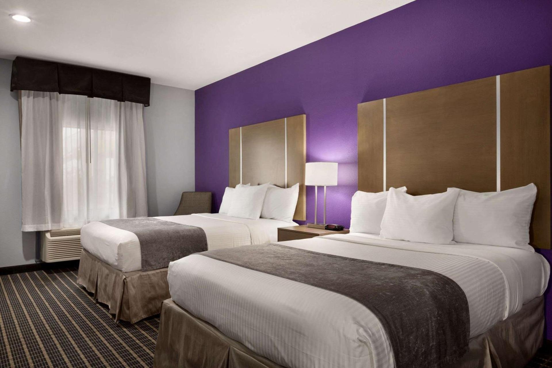 Days Inn by Wyndham Odessa photo 11