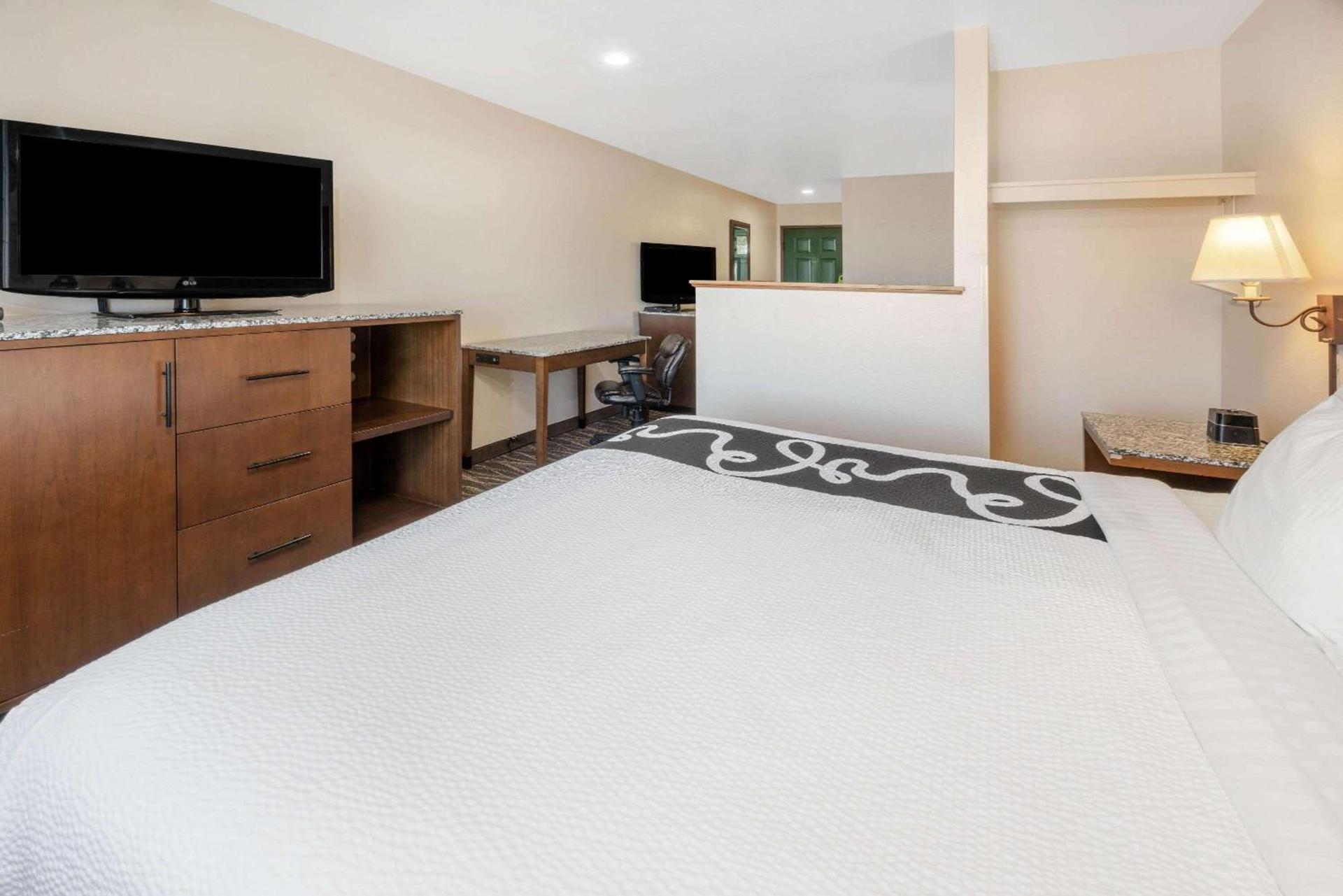 La Quinta by Wyndham Belgrade - Bozeman Airport photo 22
