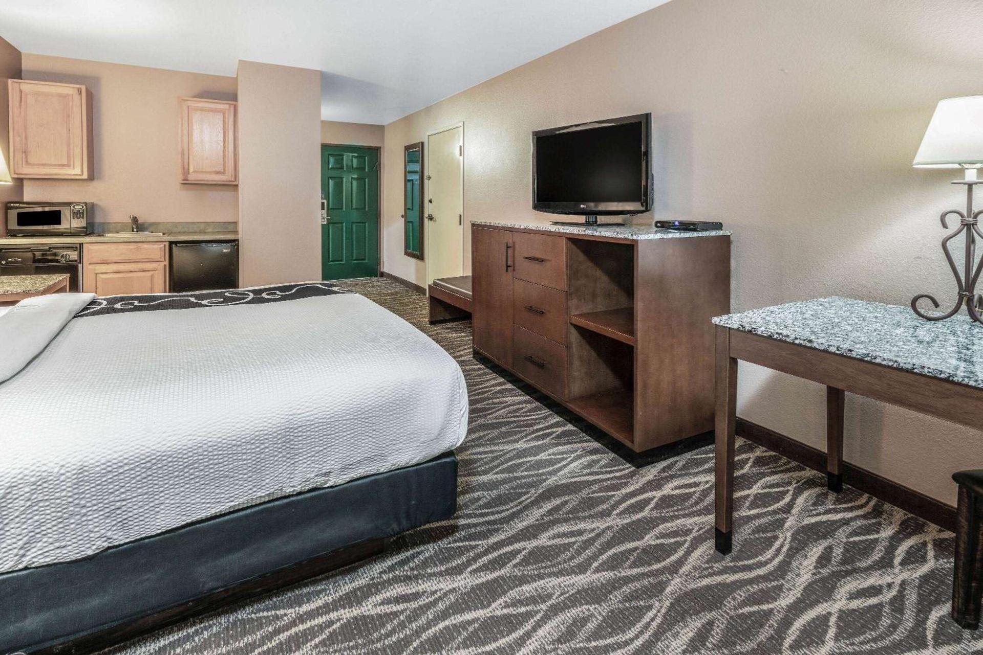 La Quinta by Wyndham Belgrade - Bozeman Airport photo 24