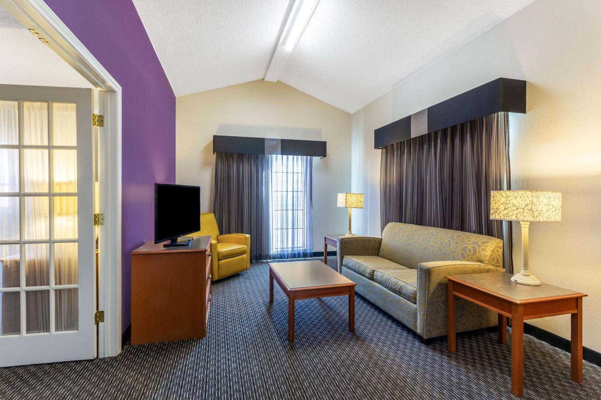 La Quinta Inn by Wyndham Odessa photo 45