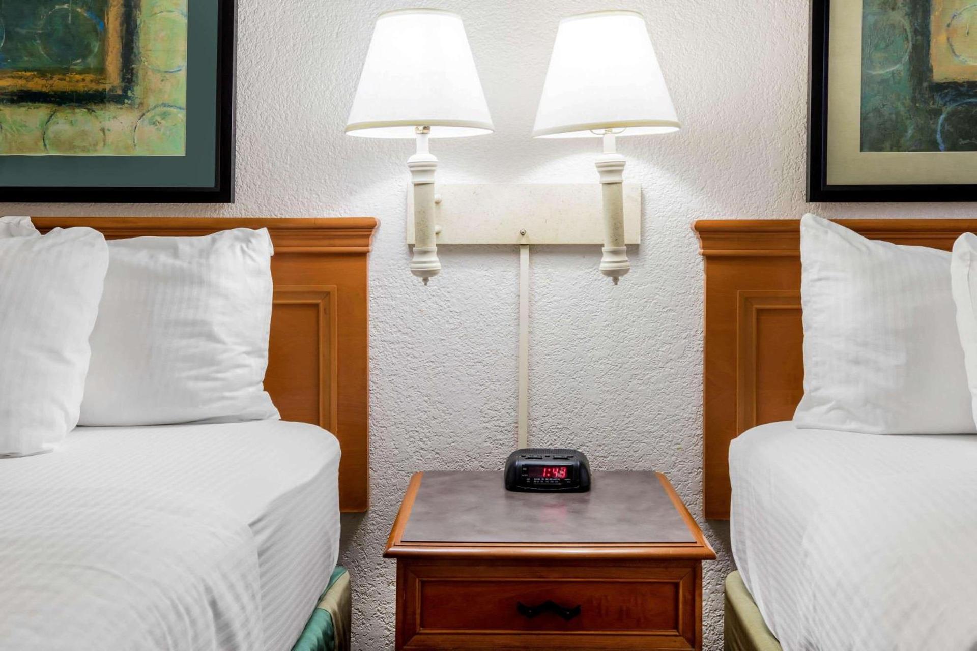 La Quinta Inn by Wyndham Lufkin photo 24