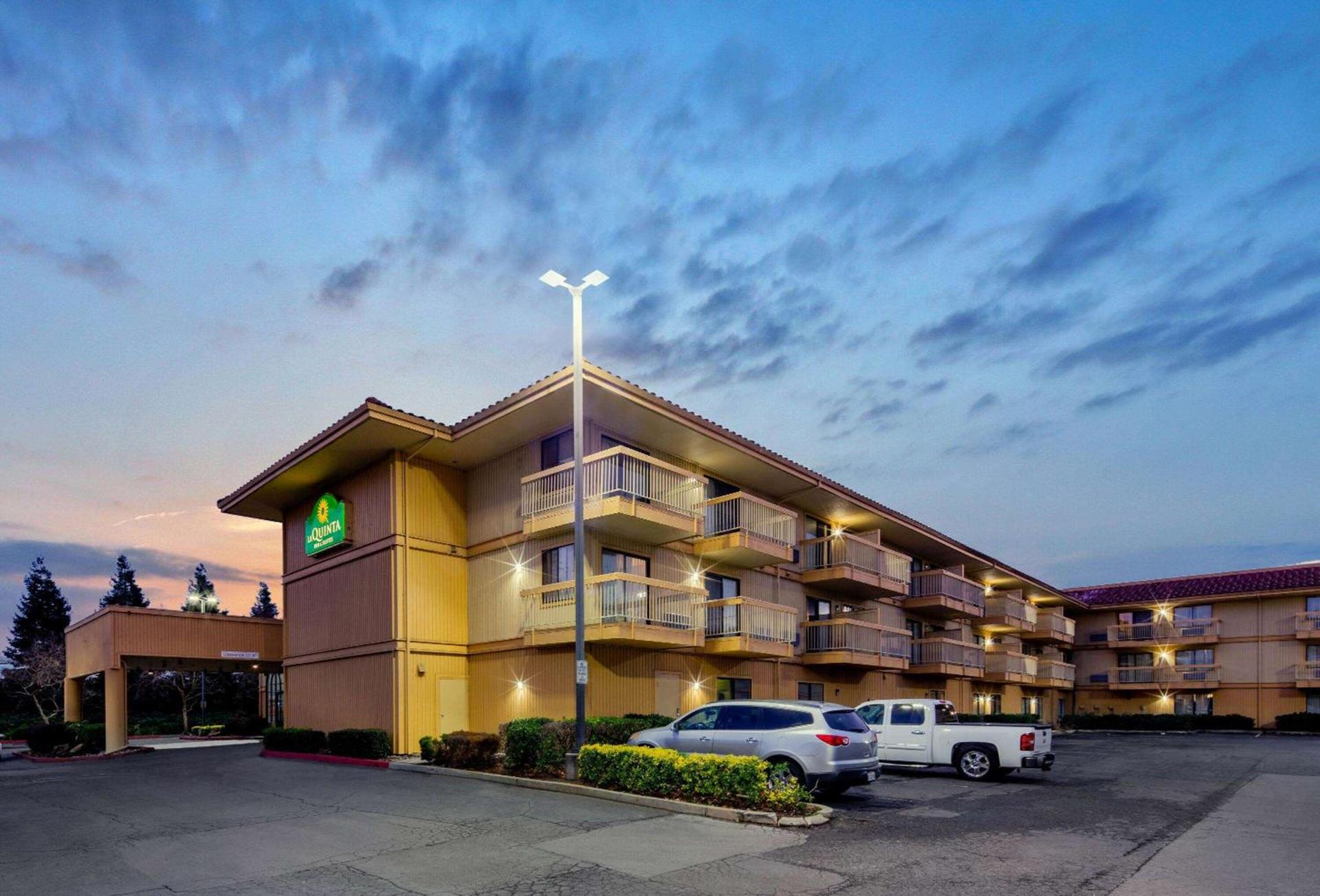 La Quinta by Wyndham Oakland - Hayward — hotel in Hayward