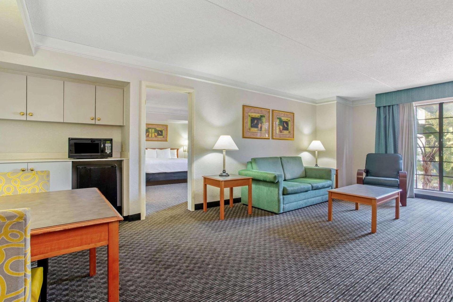 La Quinta by Wyndham St Petersburg-Clearwater photo 35