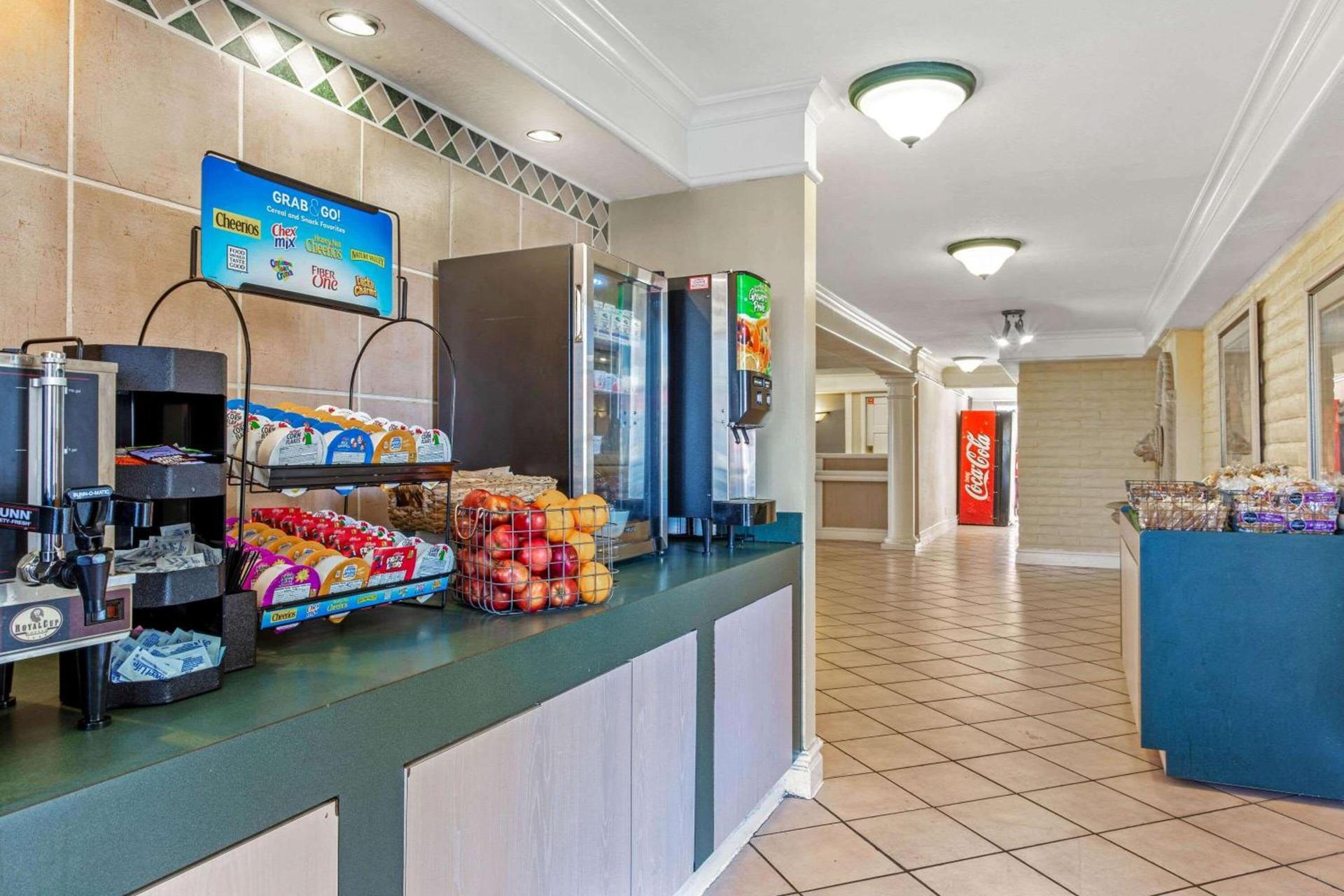 La Quinta by Wyndham St Petersburg-Clearwater photo 39