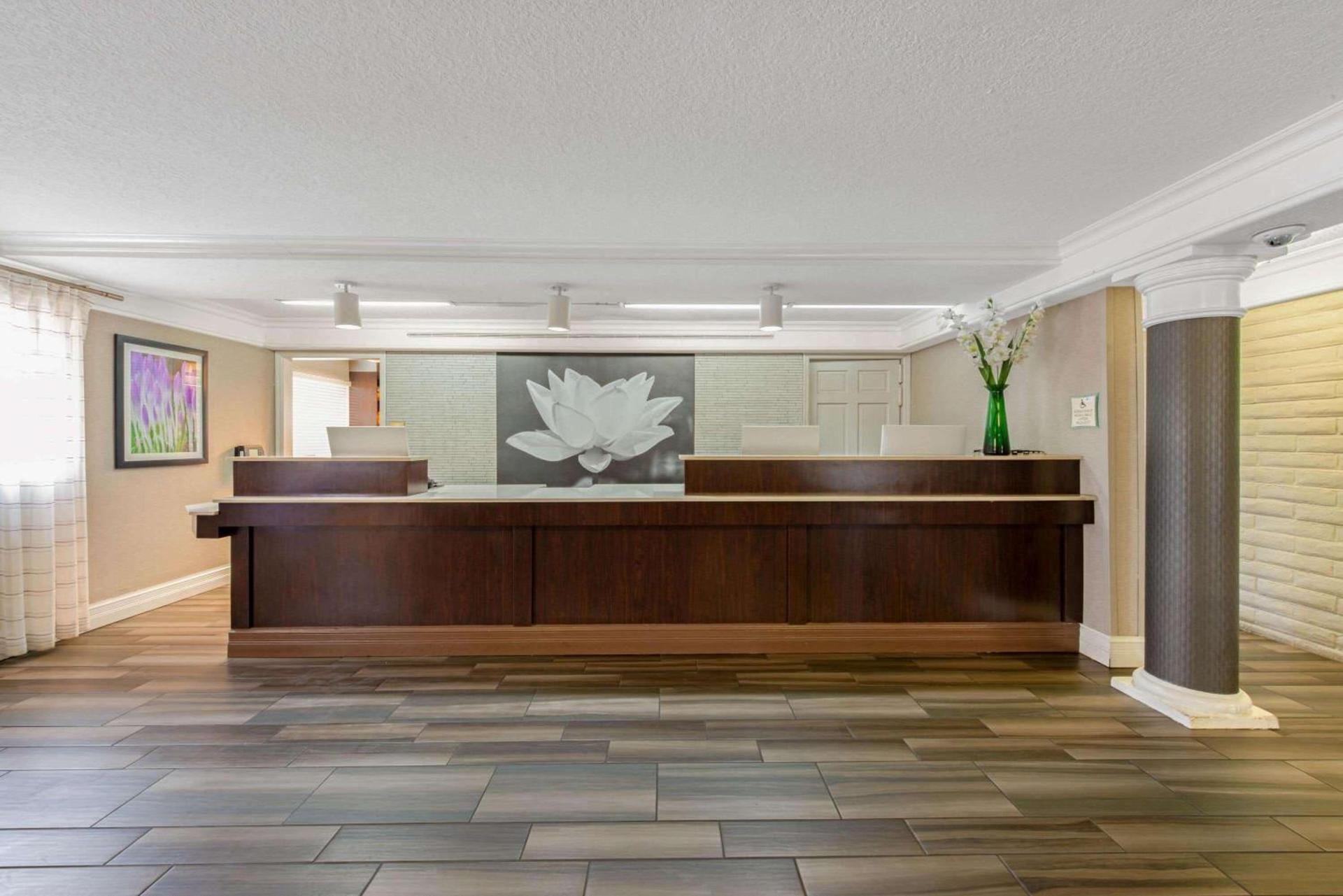 La Quinta Inn by Wyndham Miami Airport North photo 40
