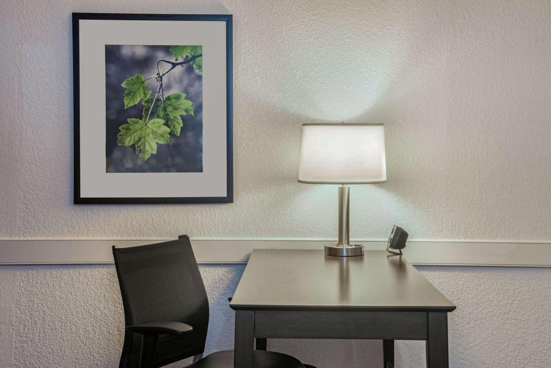 La Quinta Inn by Wyndham Miami Airport North photo 51
