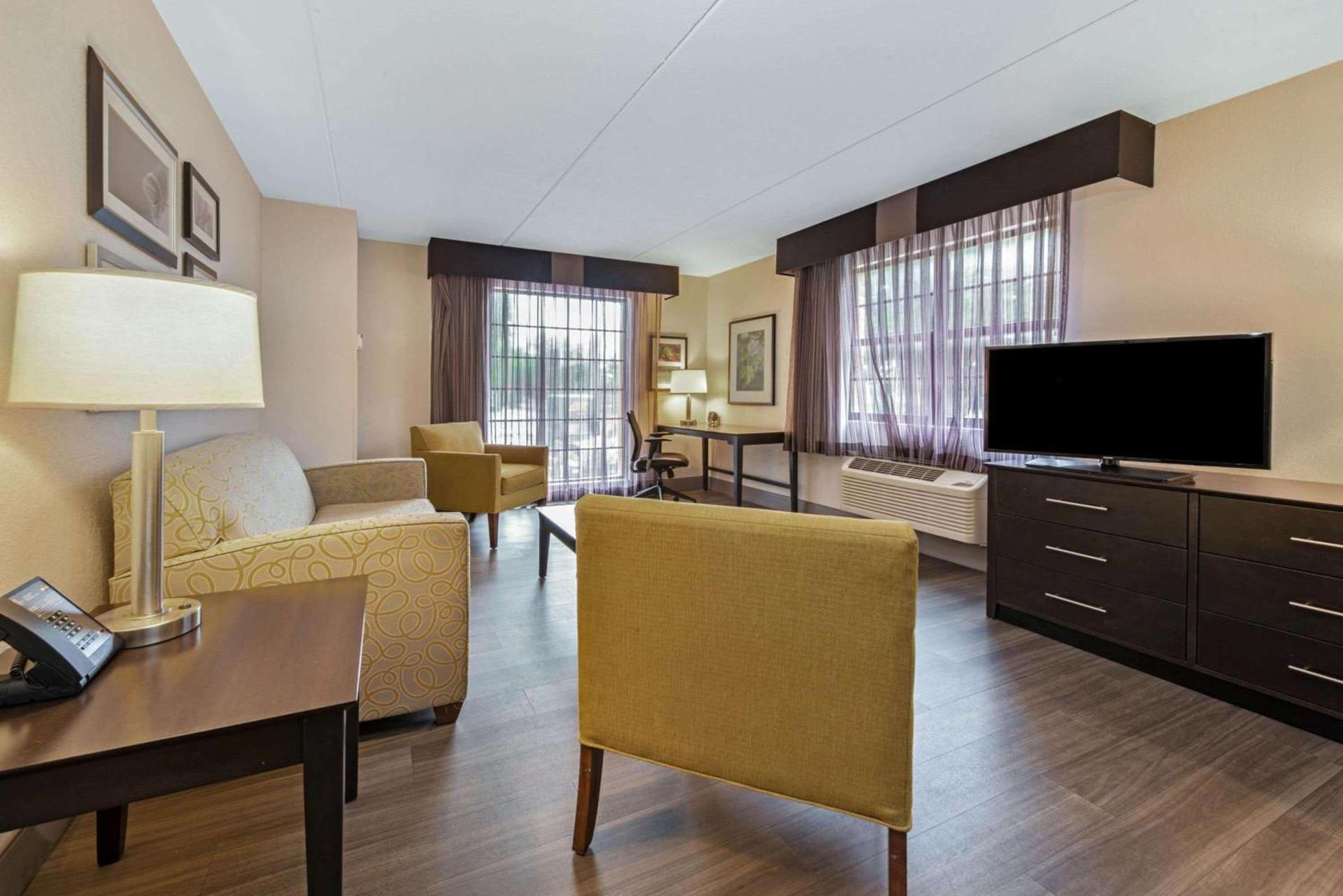 La Quinta Inn by Wyndham Miami Airport North photo 53