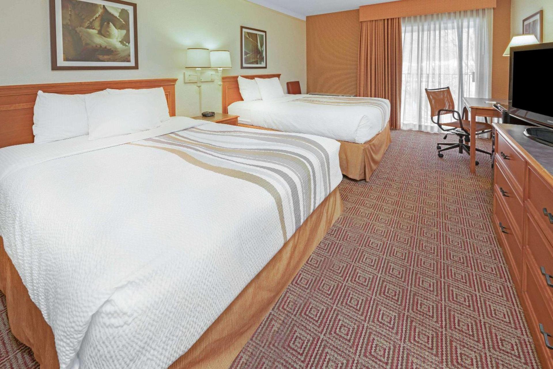 La Quinta by Wyndham Salt Lake City - Layton photo 11