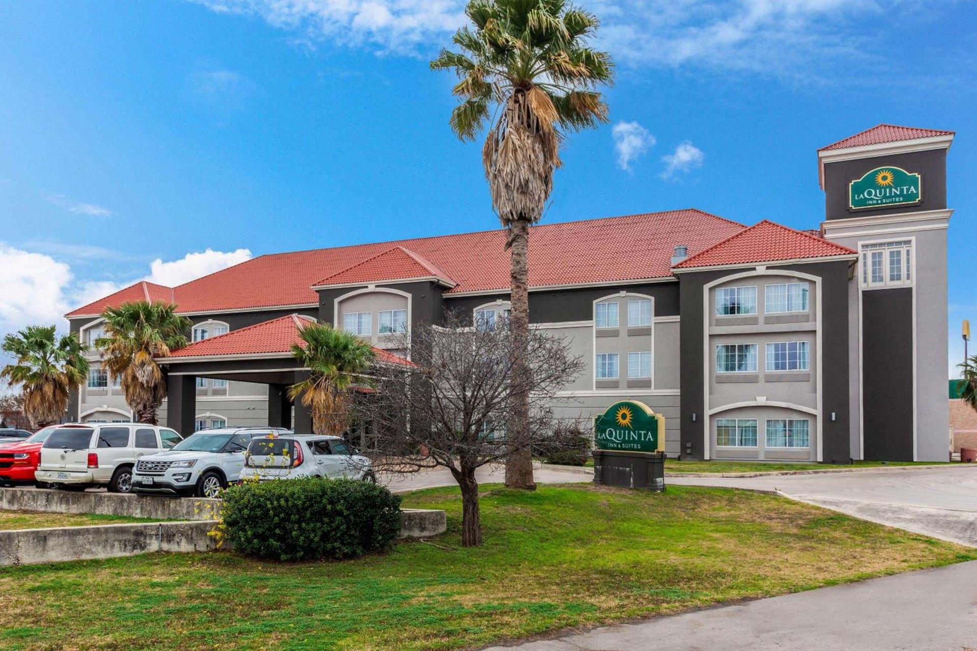 La Quinta by Wyndham Seguin photo 6