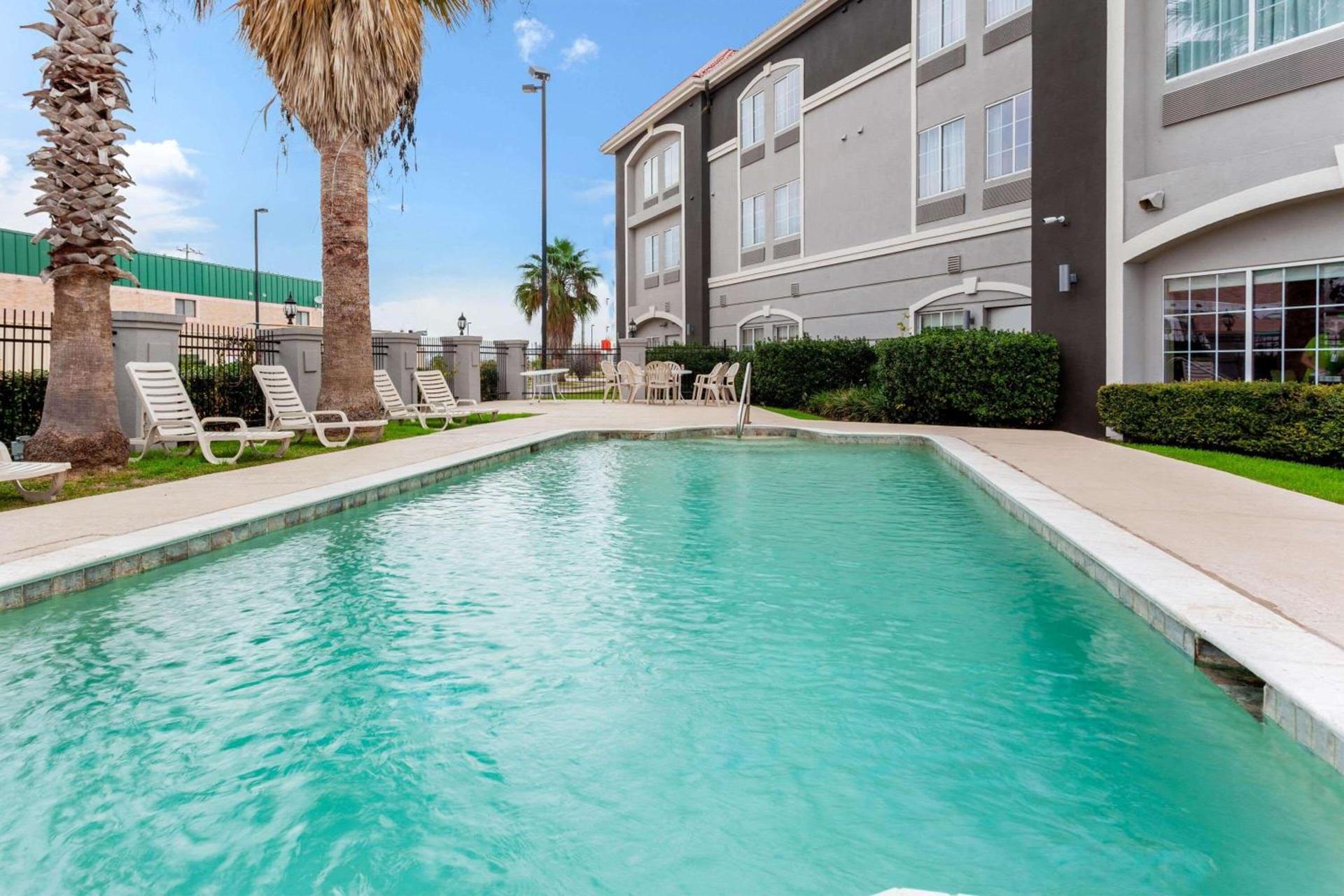 La Quinta by Wyndham Seguin photo 7