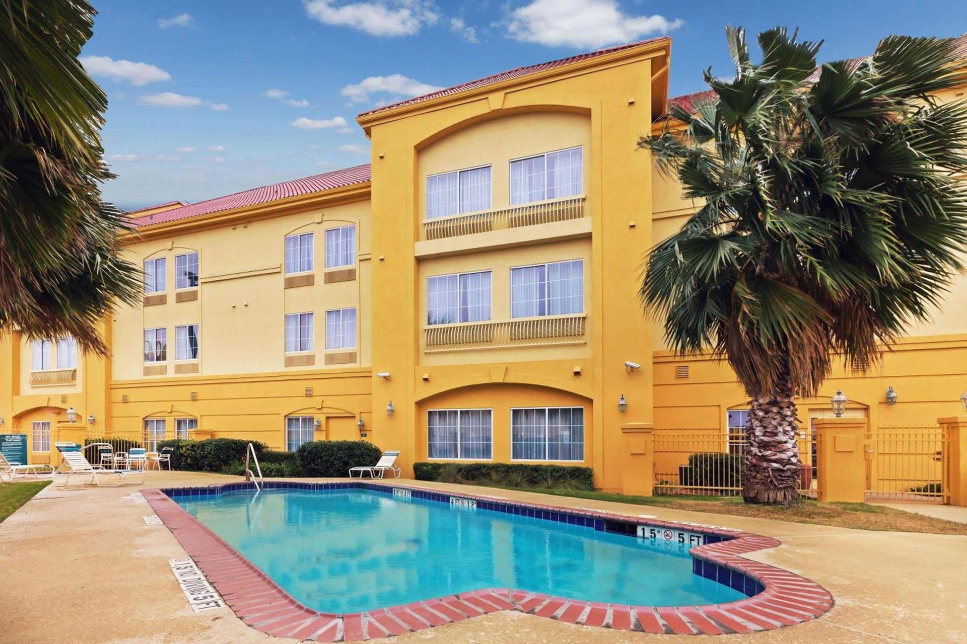 La Quinta by Wyndham Seguin photo 9