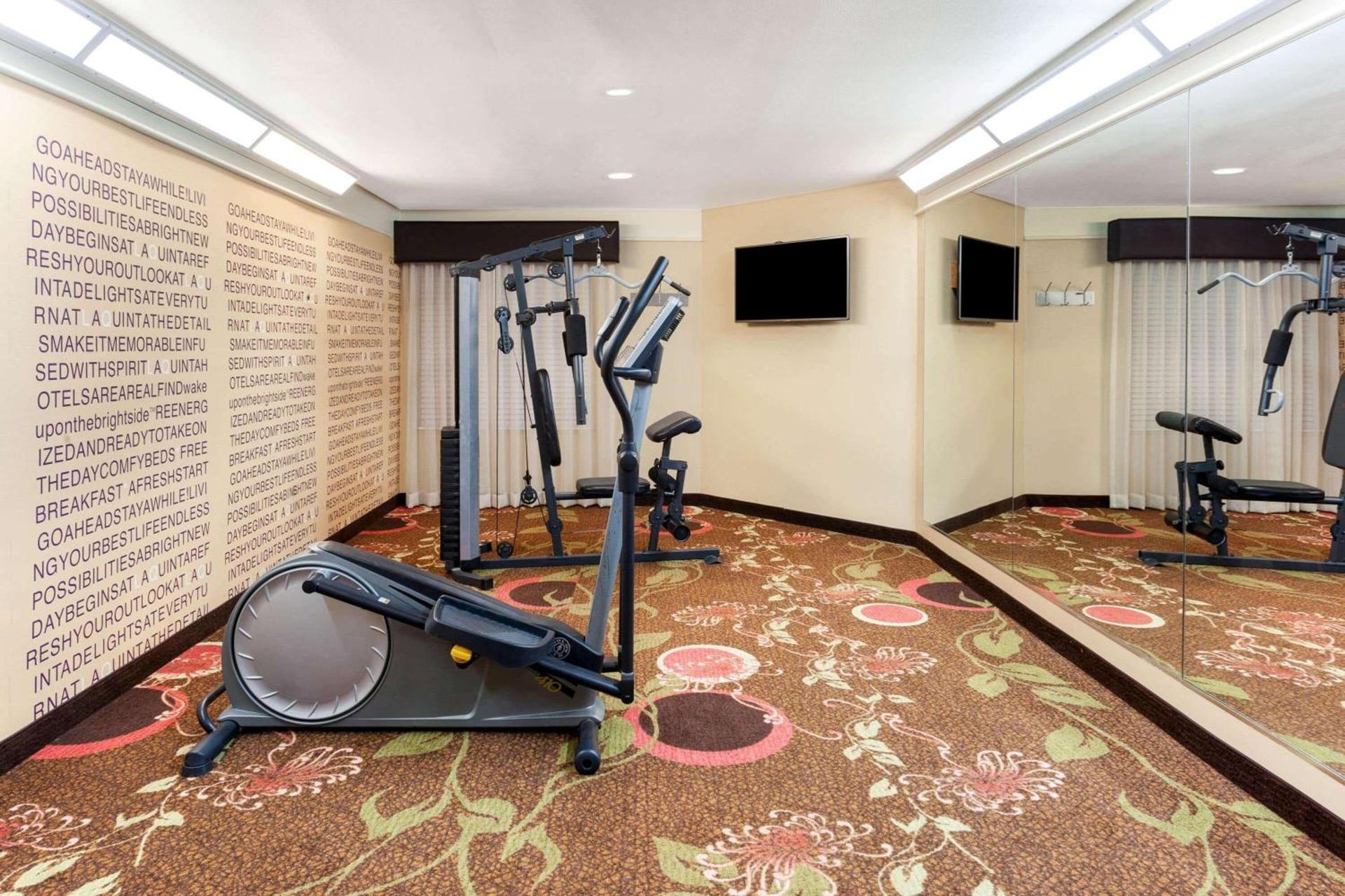 La Quinta by Wyndham Seguin photo 10
