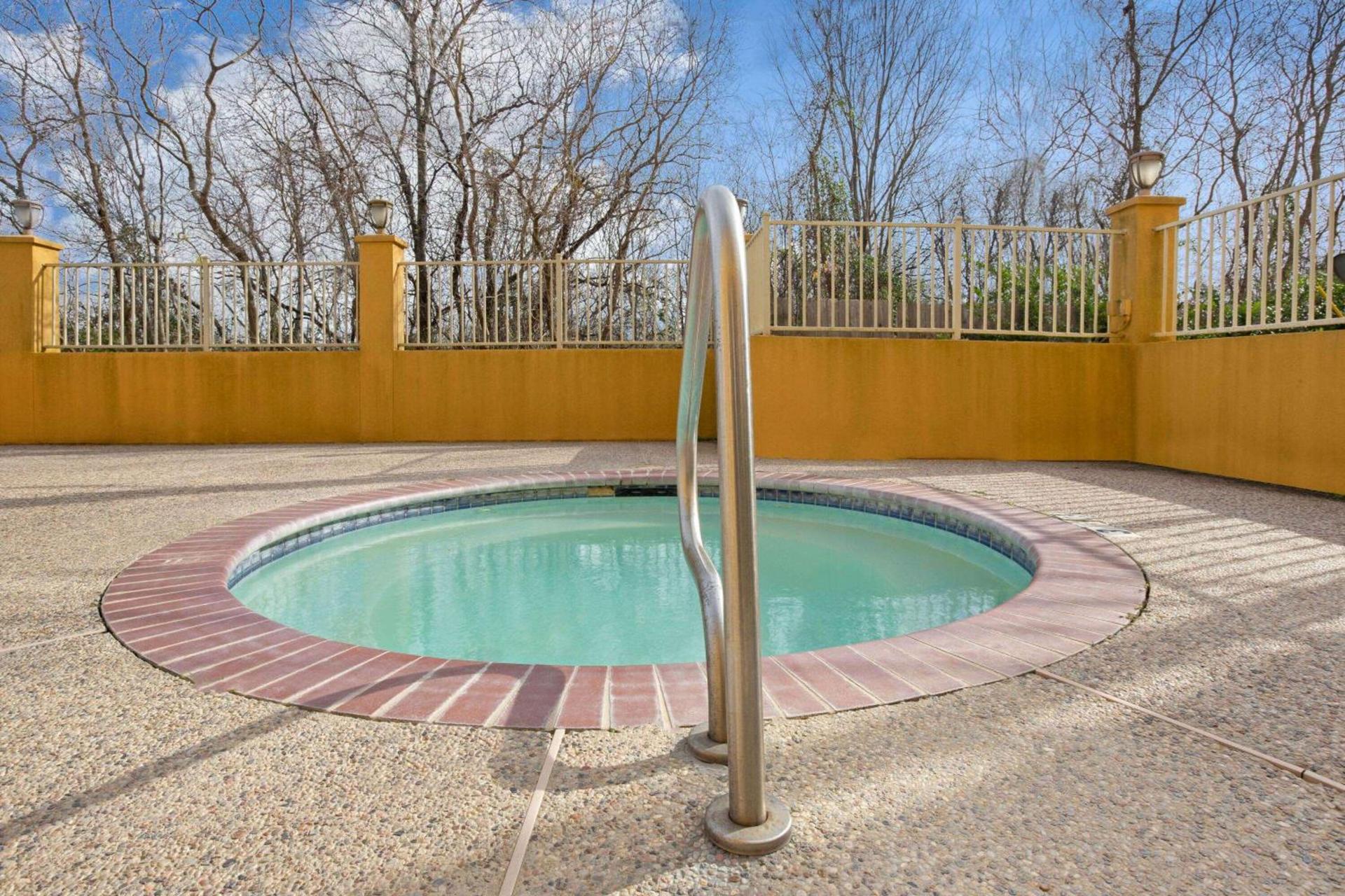La Quinta by Wyndham Pearland photo 39