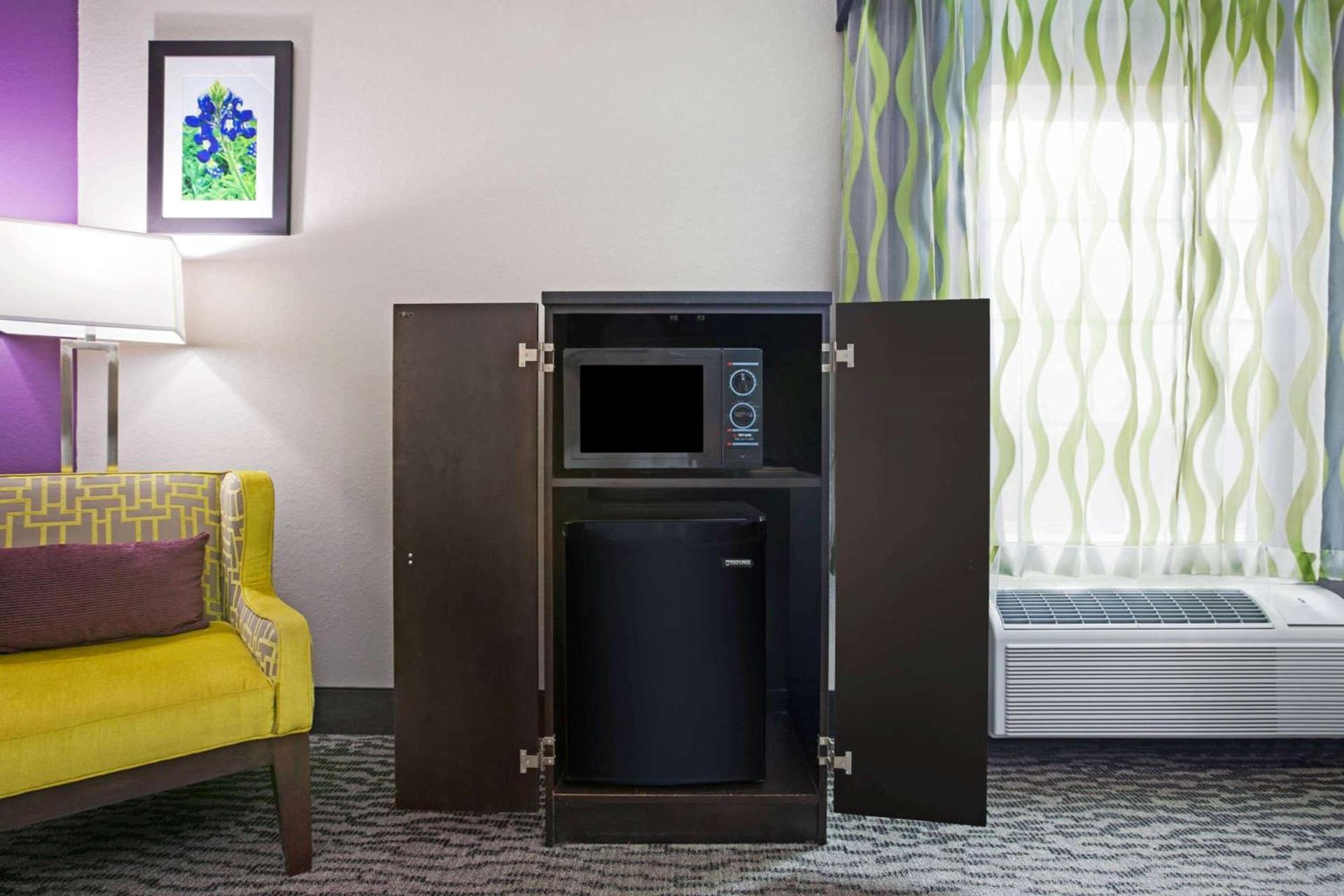 La Quinta by Wyndham Pearland photo 42