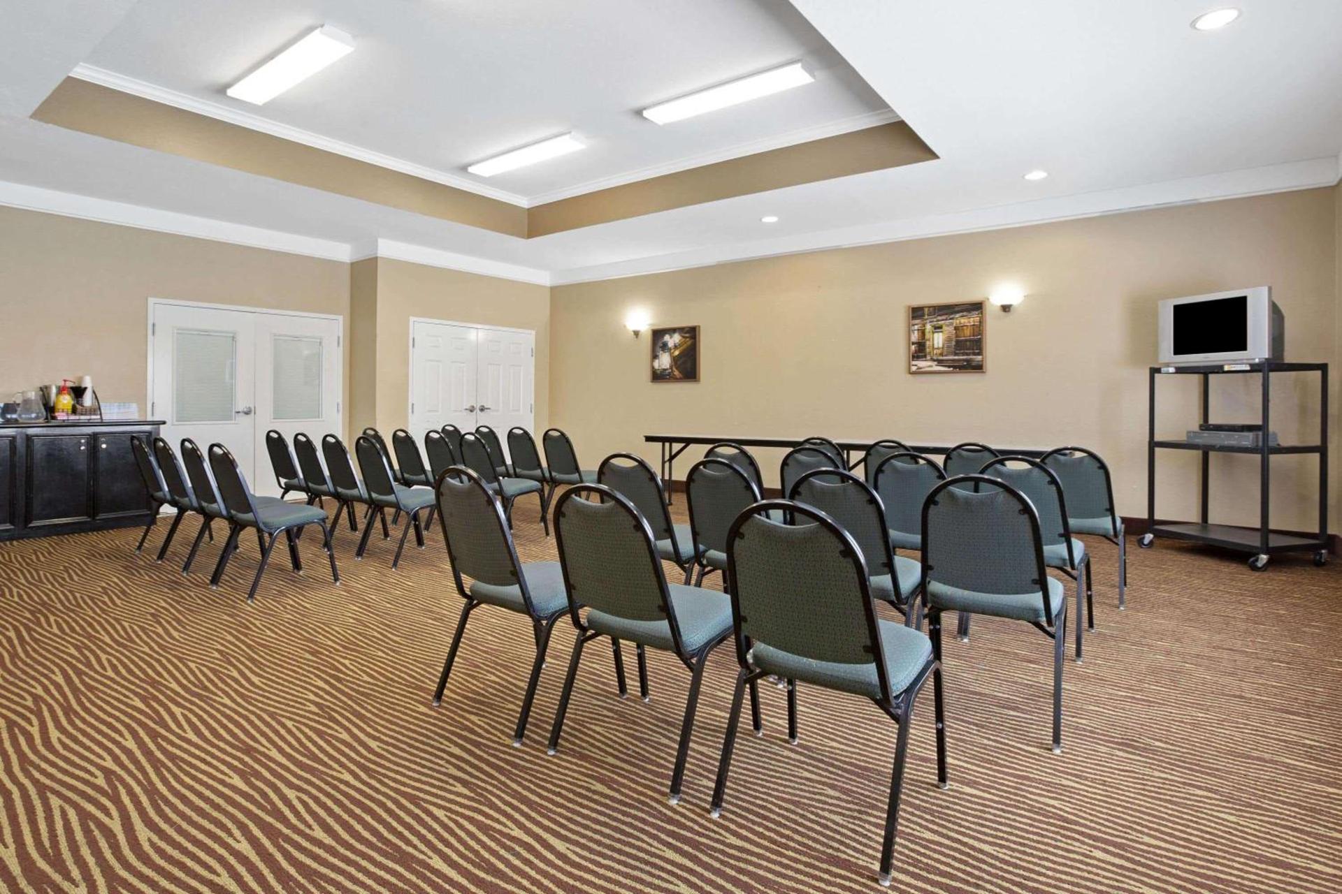 La Quinta by Wyndham Pearland photo 48