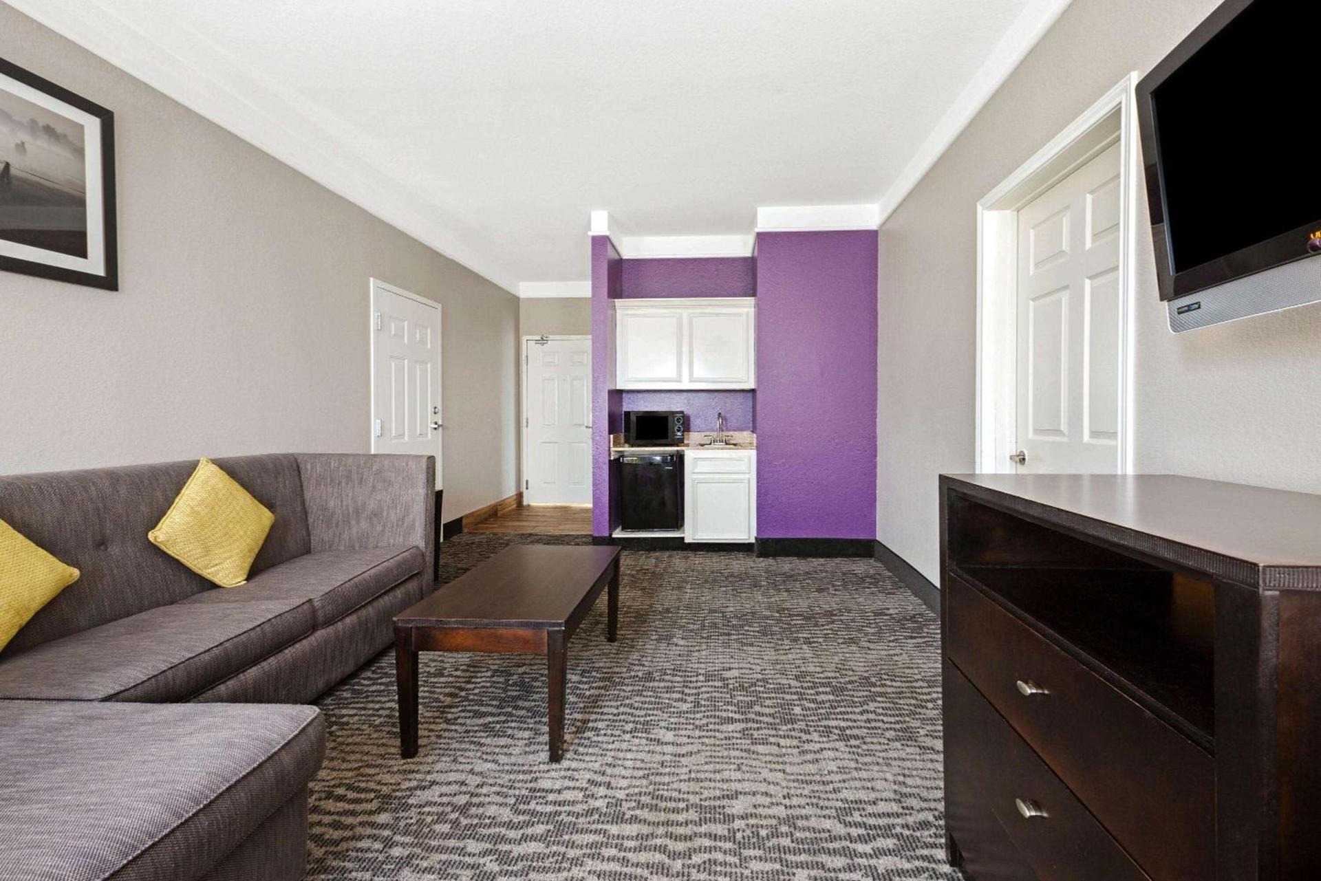 La Quinta by Wyndham Pearland photo 49
