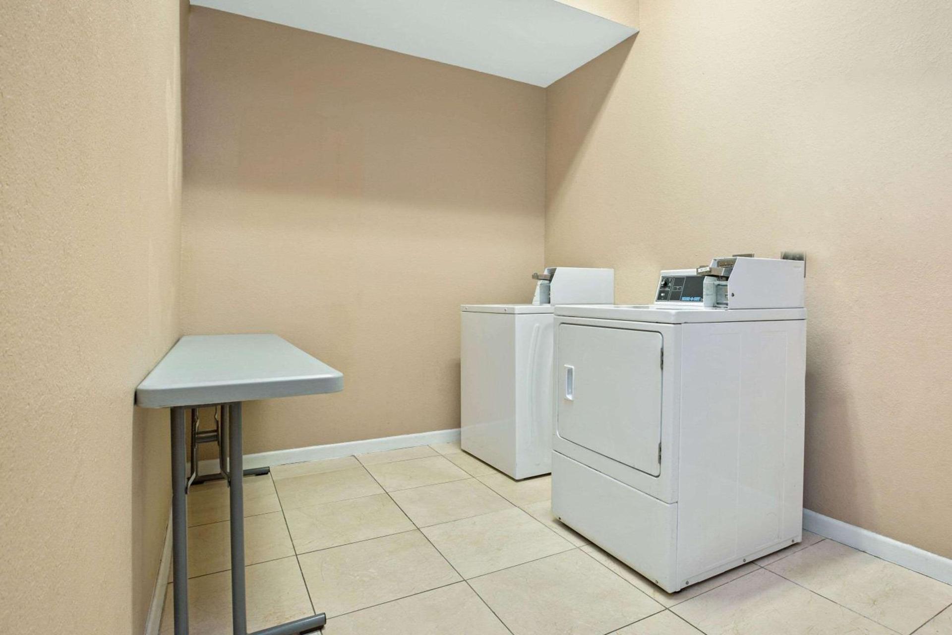 La Quinta by Wyndham Pearland photo 53