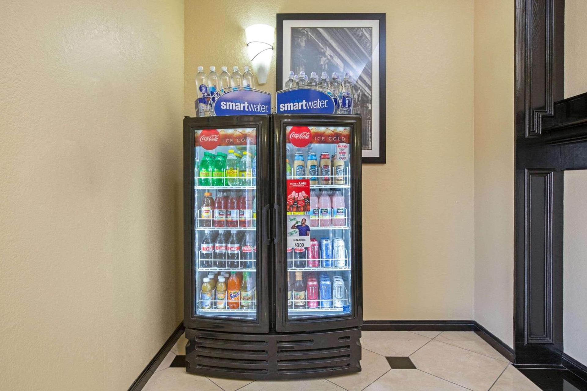 La Quinta by Wyndham Pearland photo 55
