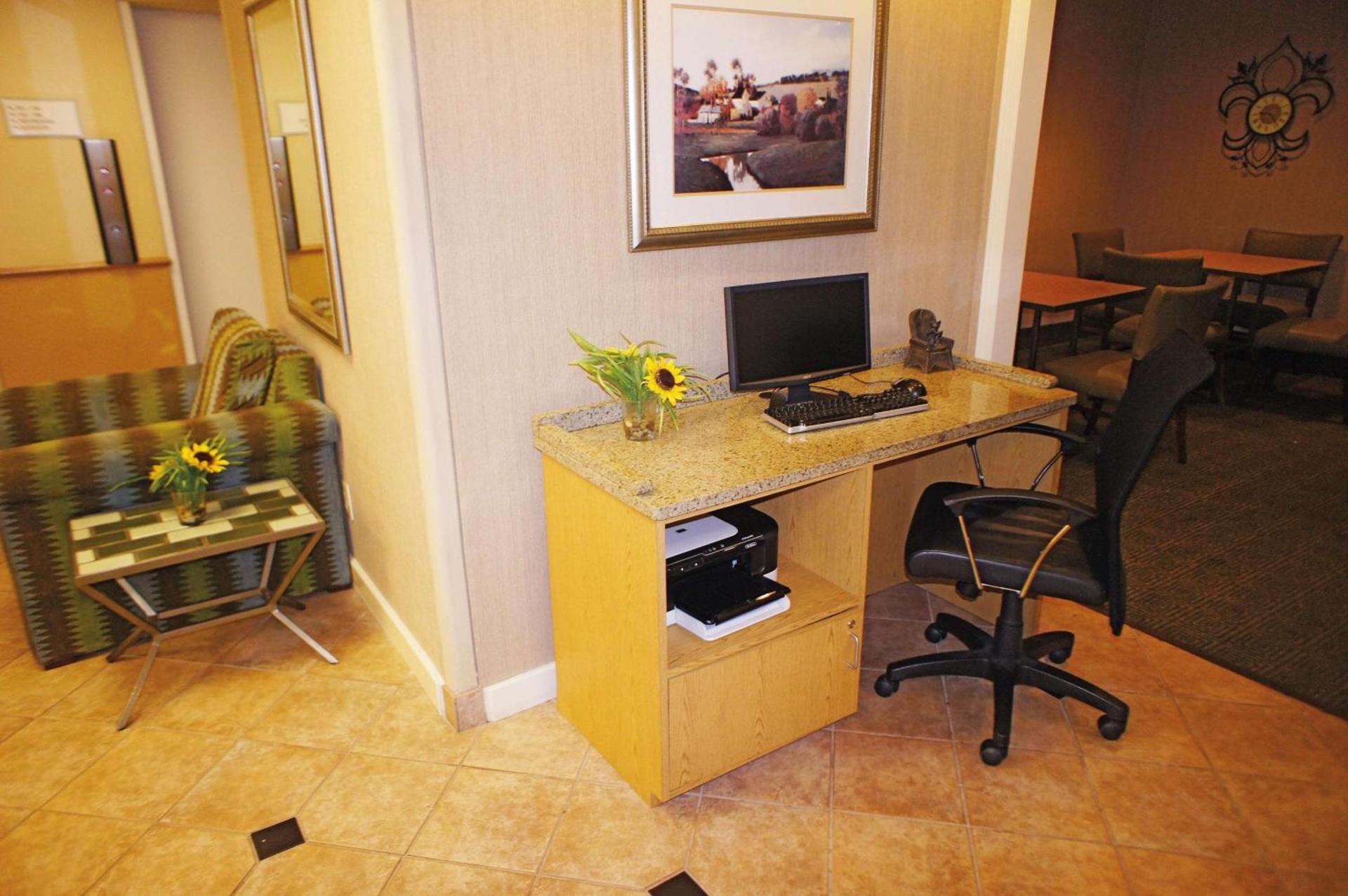Hawthorn Extended Stay by Wyndham Jackson photo 40