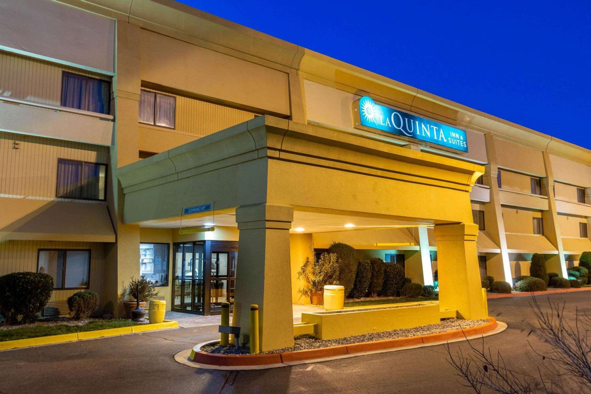 La Quinta by Wyndham Albuquerque Journal Ctr NW photo 19