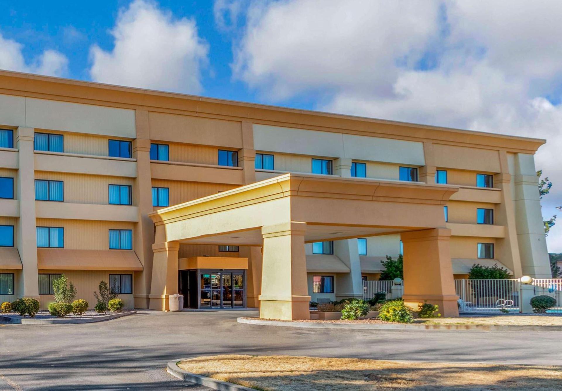 La Quinta Inn & Suites by Wyndham Las Cruces Organ Mountain — hotel in Las Cruces
