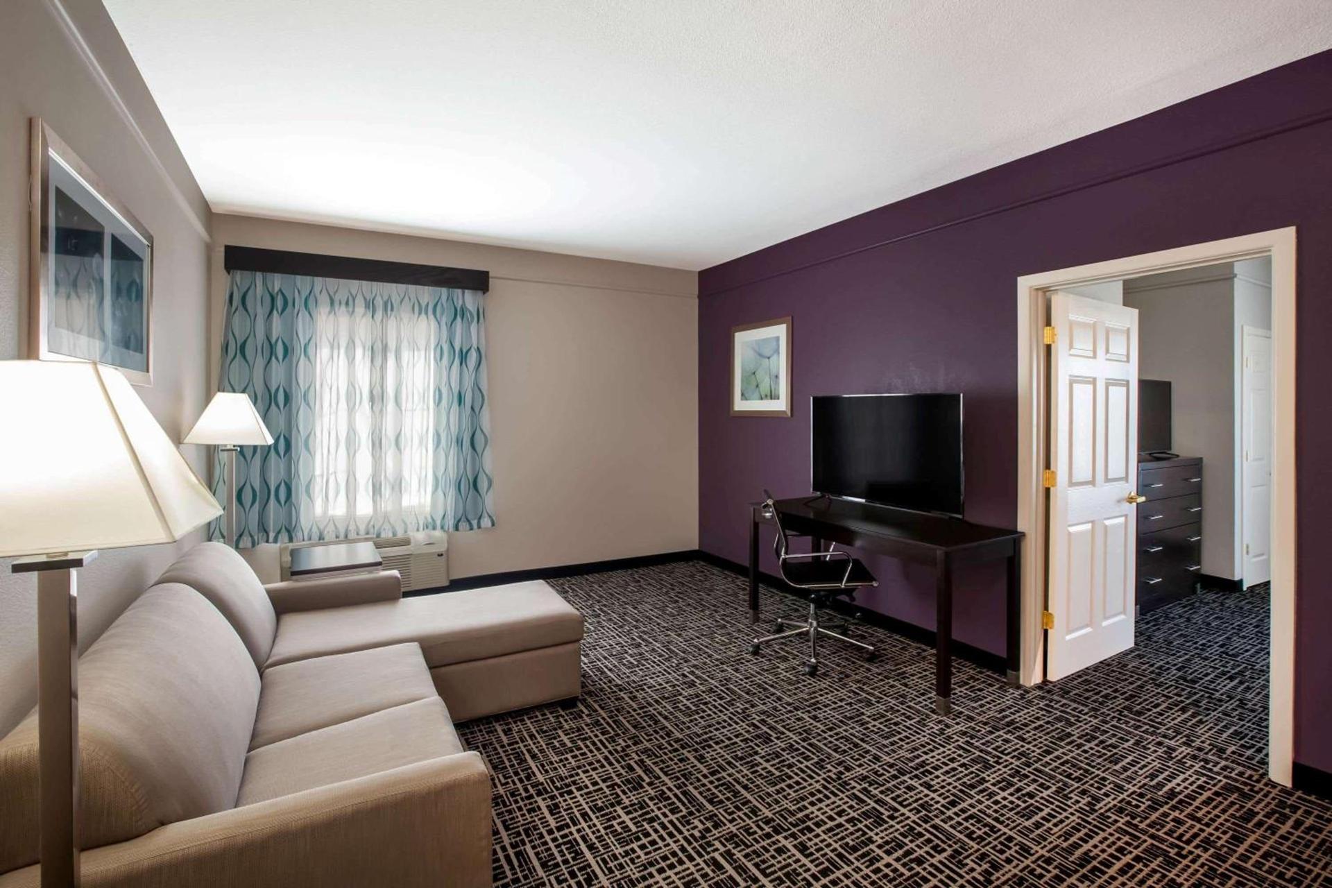 La Quinta by Wyndham Lubbock North photo 8
