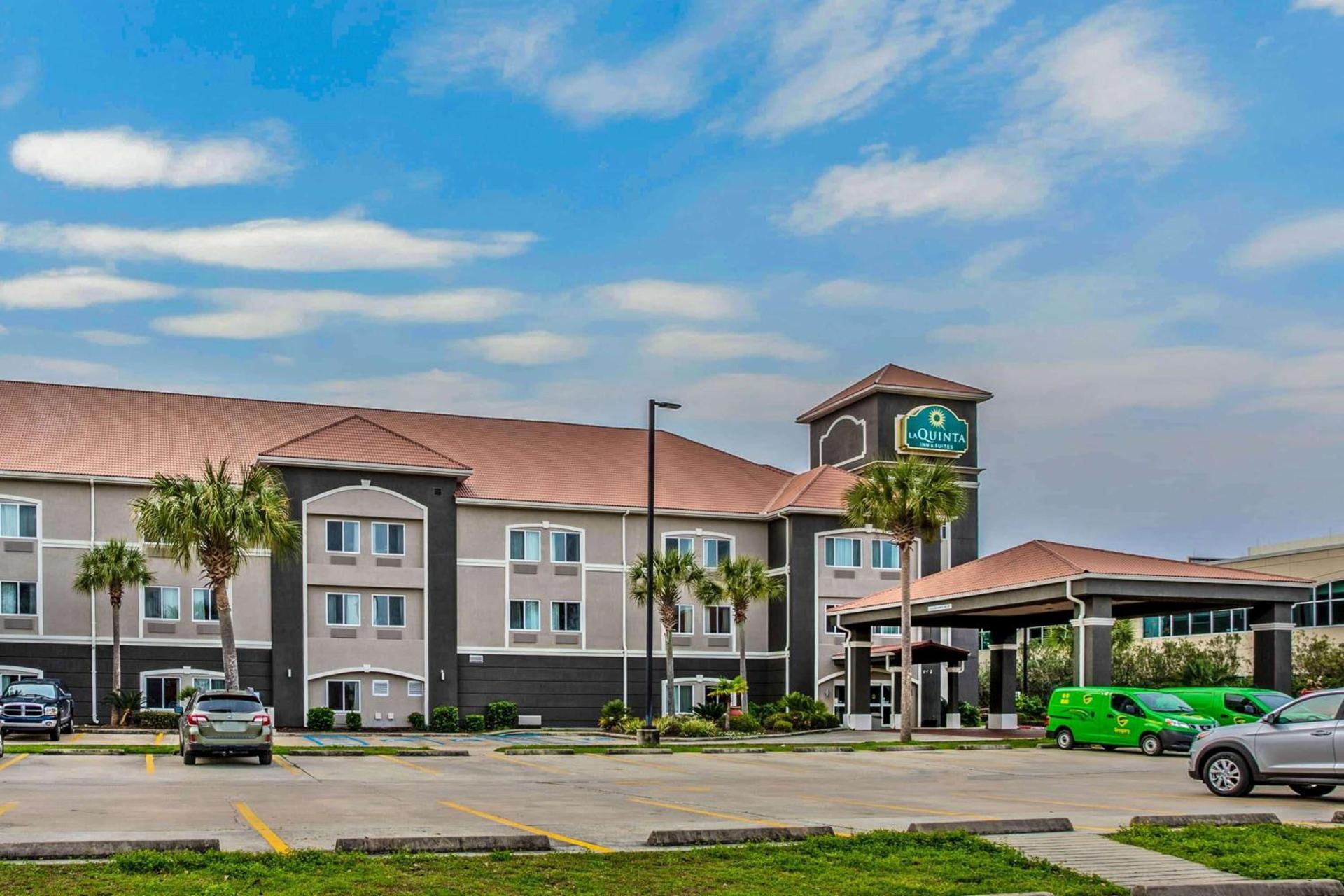 La Quinta by Wyndham Biloxi photo 2