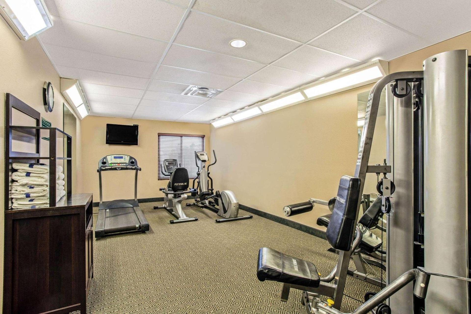 La Quinta by Wyndham Biloxi photo 11