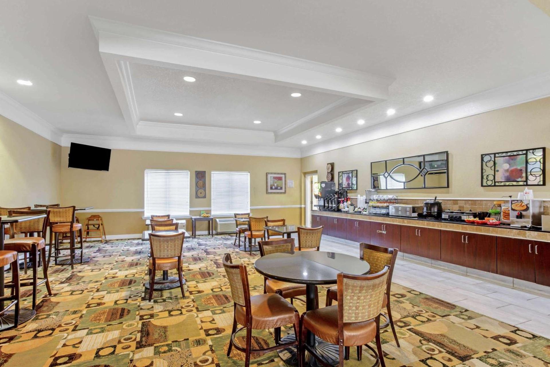 Stay Express Inn & Suites - Mobile, Al photo 37