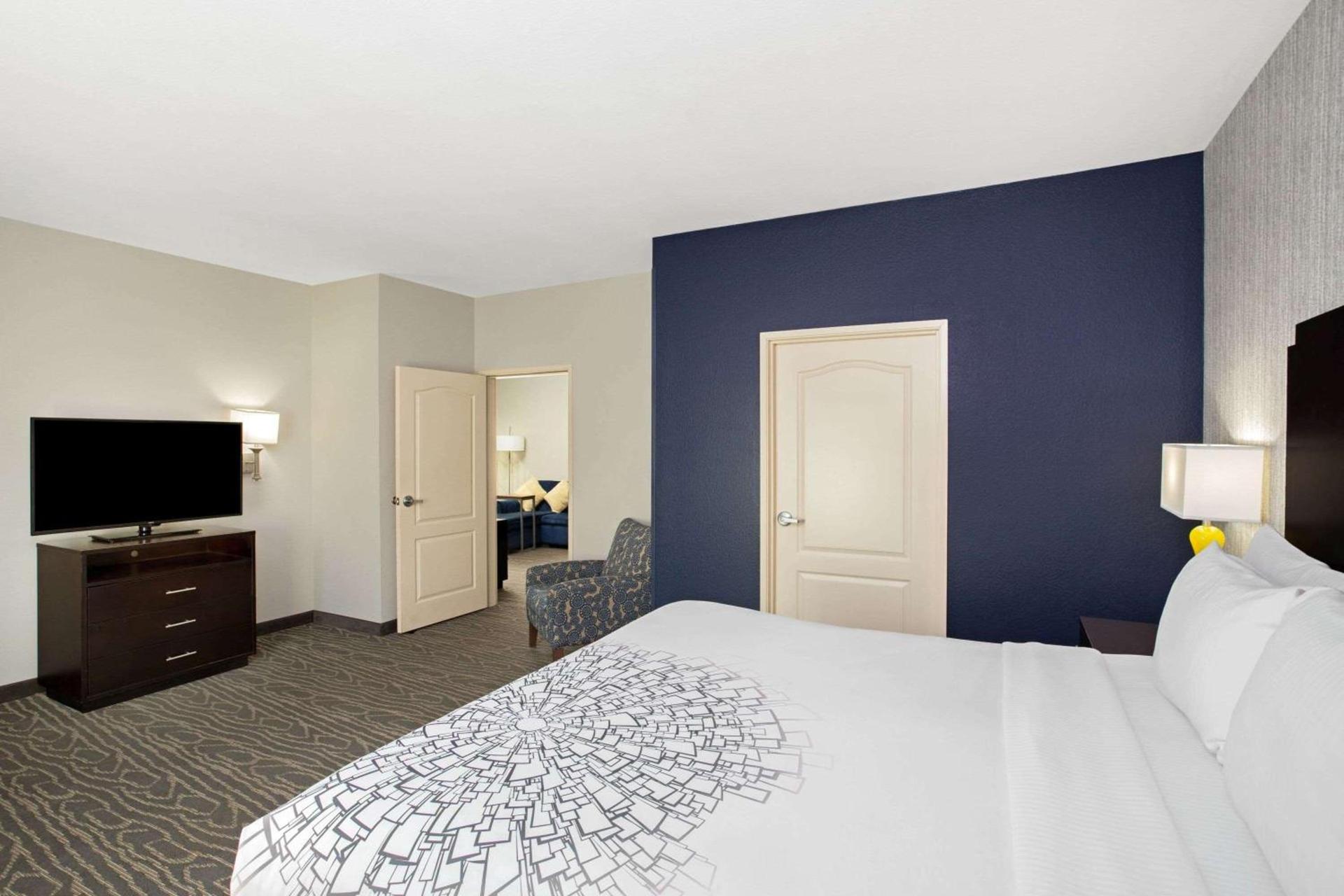 La Quinta by Wyndham Palestine photo 23