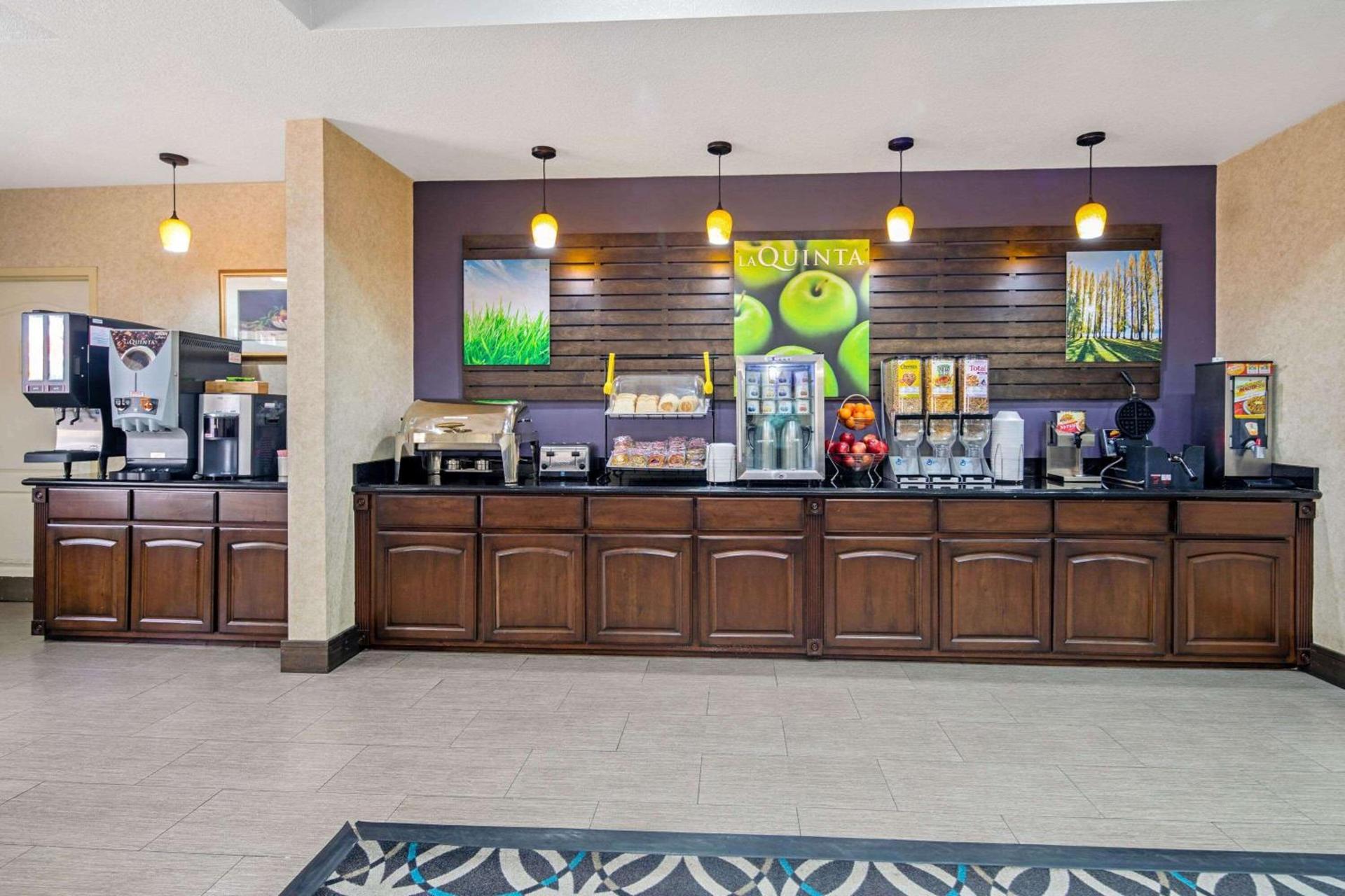 La Quinta by Wyndham Temecula photo 24