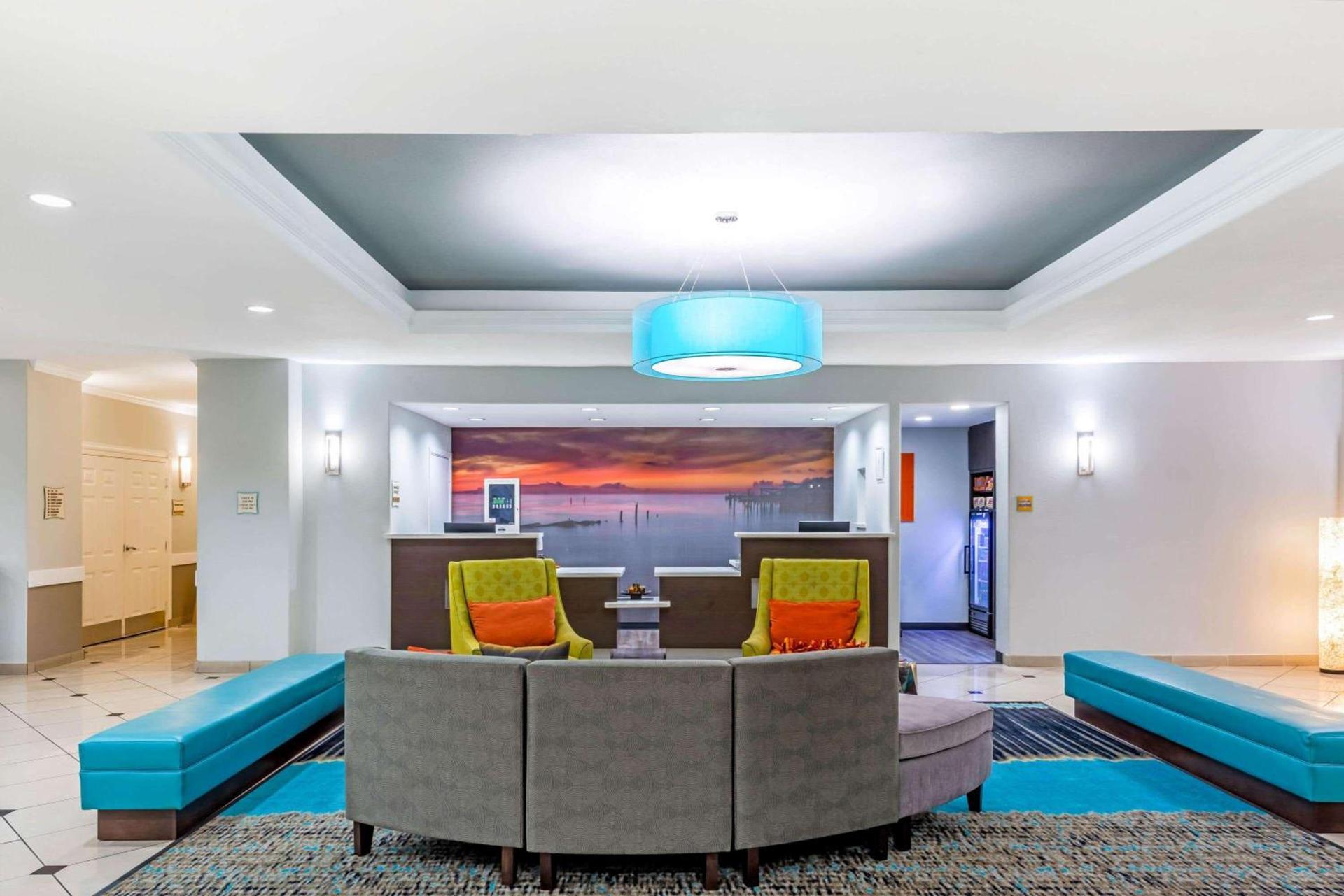 La Quinta by Wyndham Orange photo 15