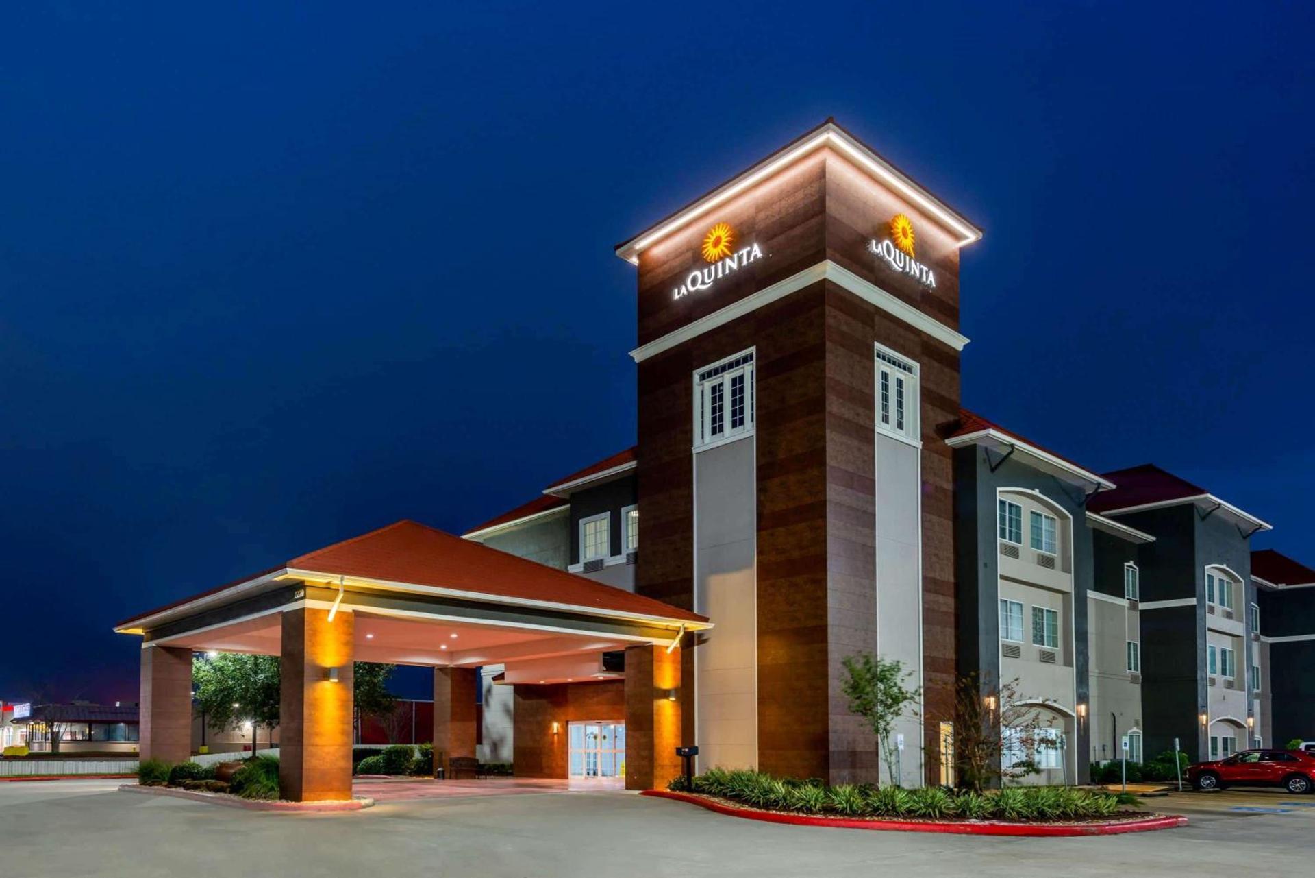 La Quinta by Wyndham Orange photo 16