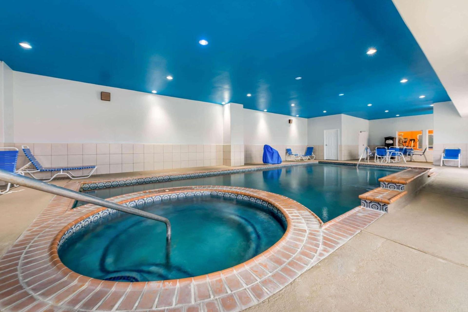 La Quinta by Wyndham Orange photo 20