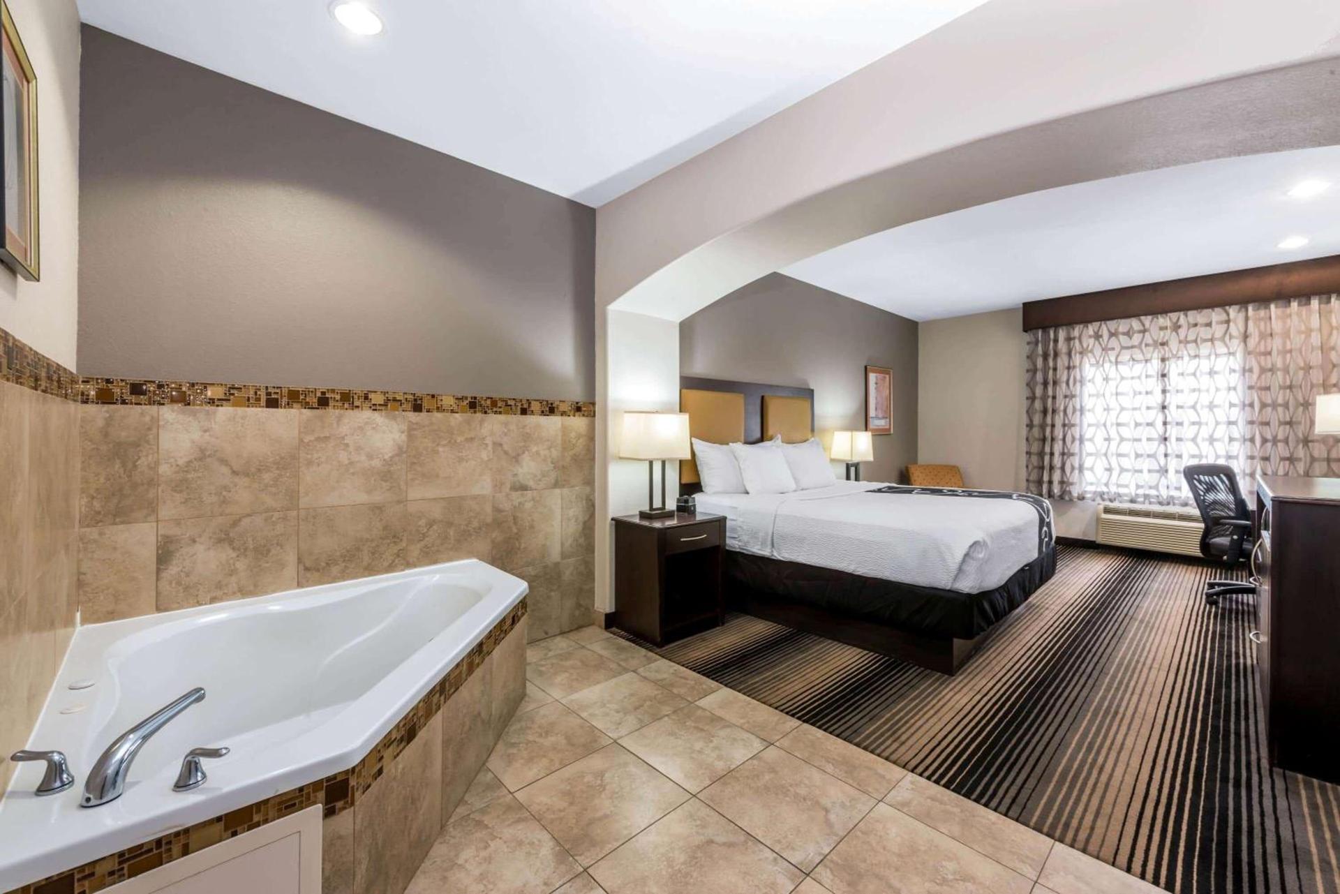 La Quinta by Wyndham Orange photo 32