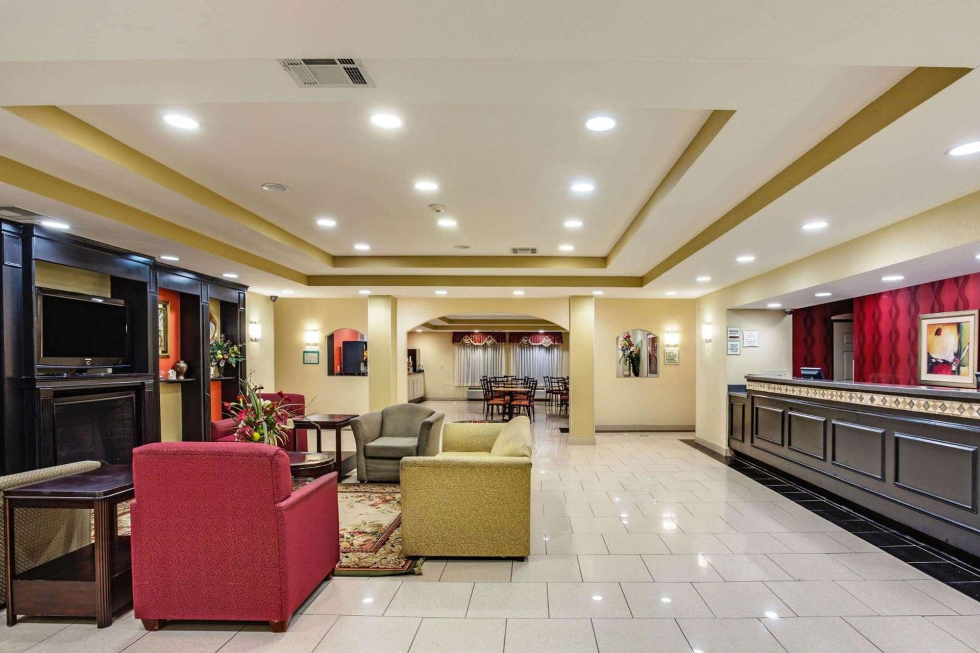 La Quinta by Wyndham Canton MS photo 7