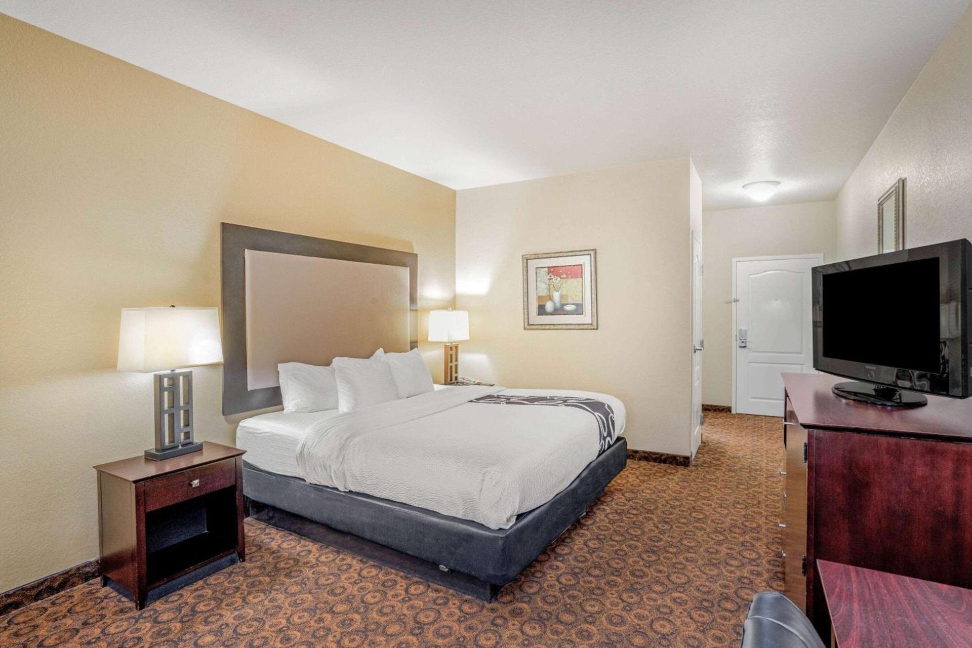 La Quinta by Wyndham Vicksburg photo 40