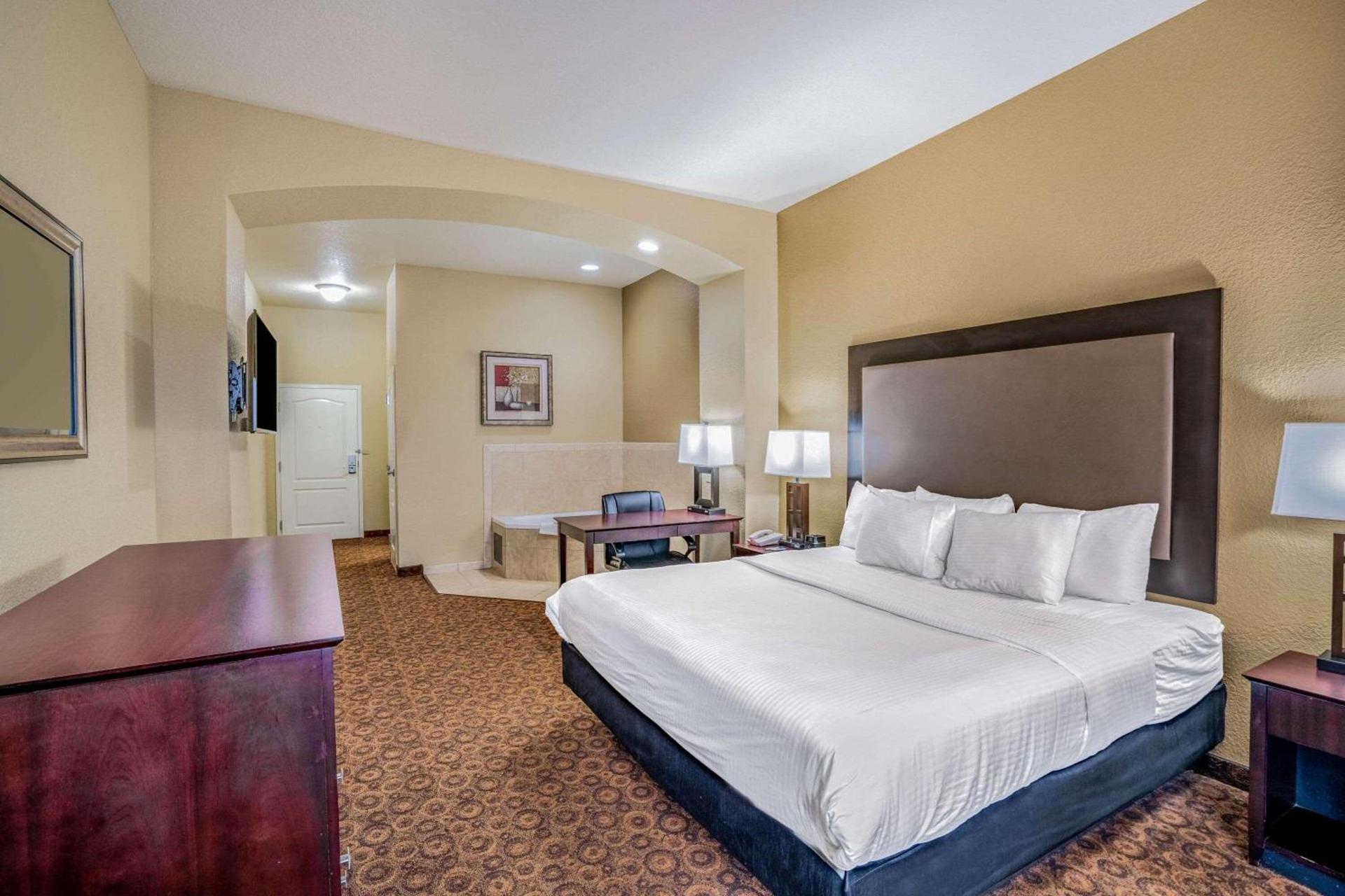 La Quinta by Wyndham Vicksburg photo 46