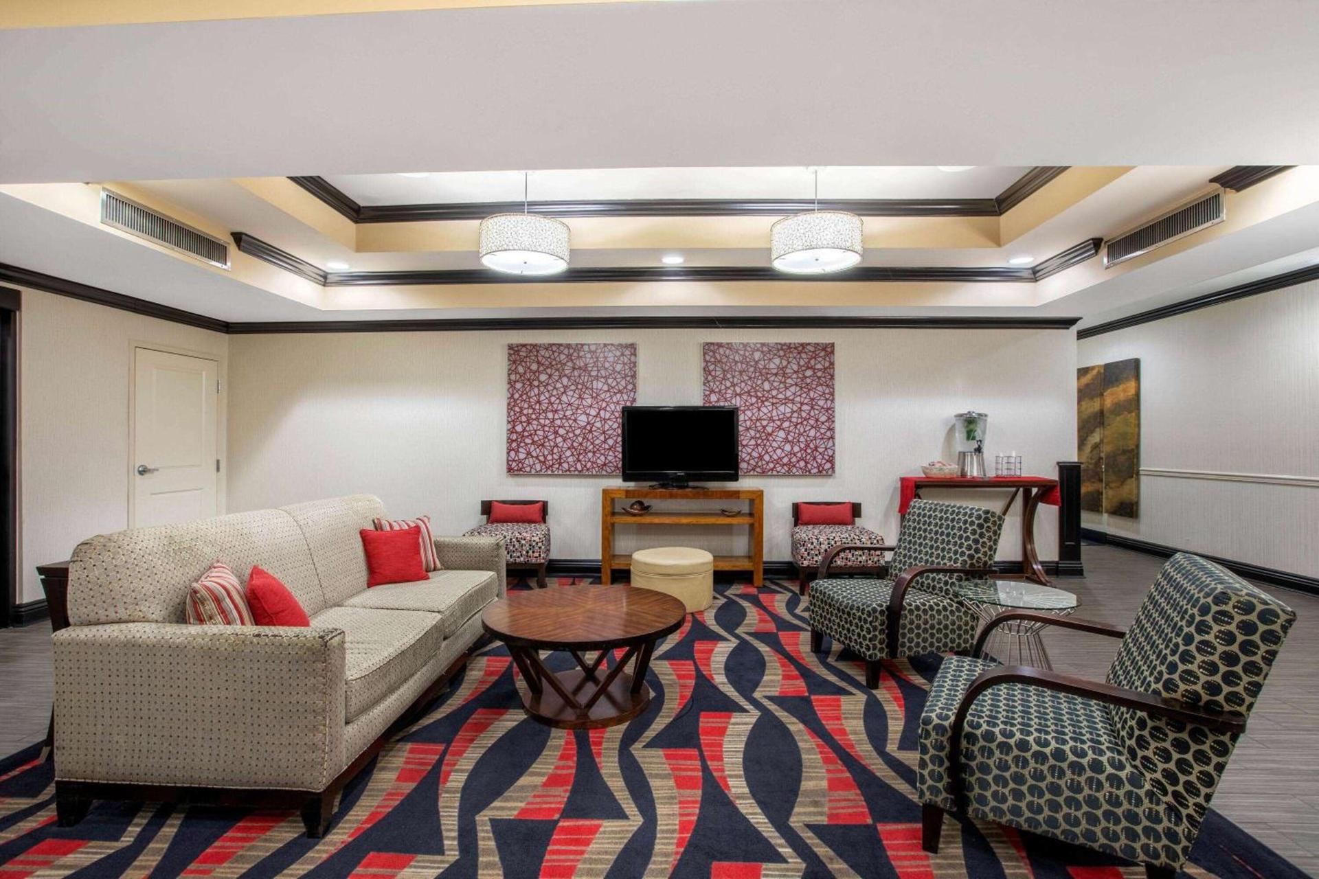 La Quinta by Wyndham Conway photo 7