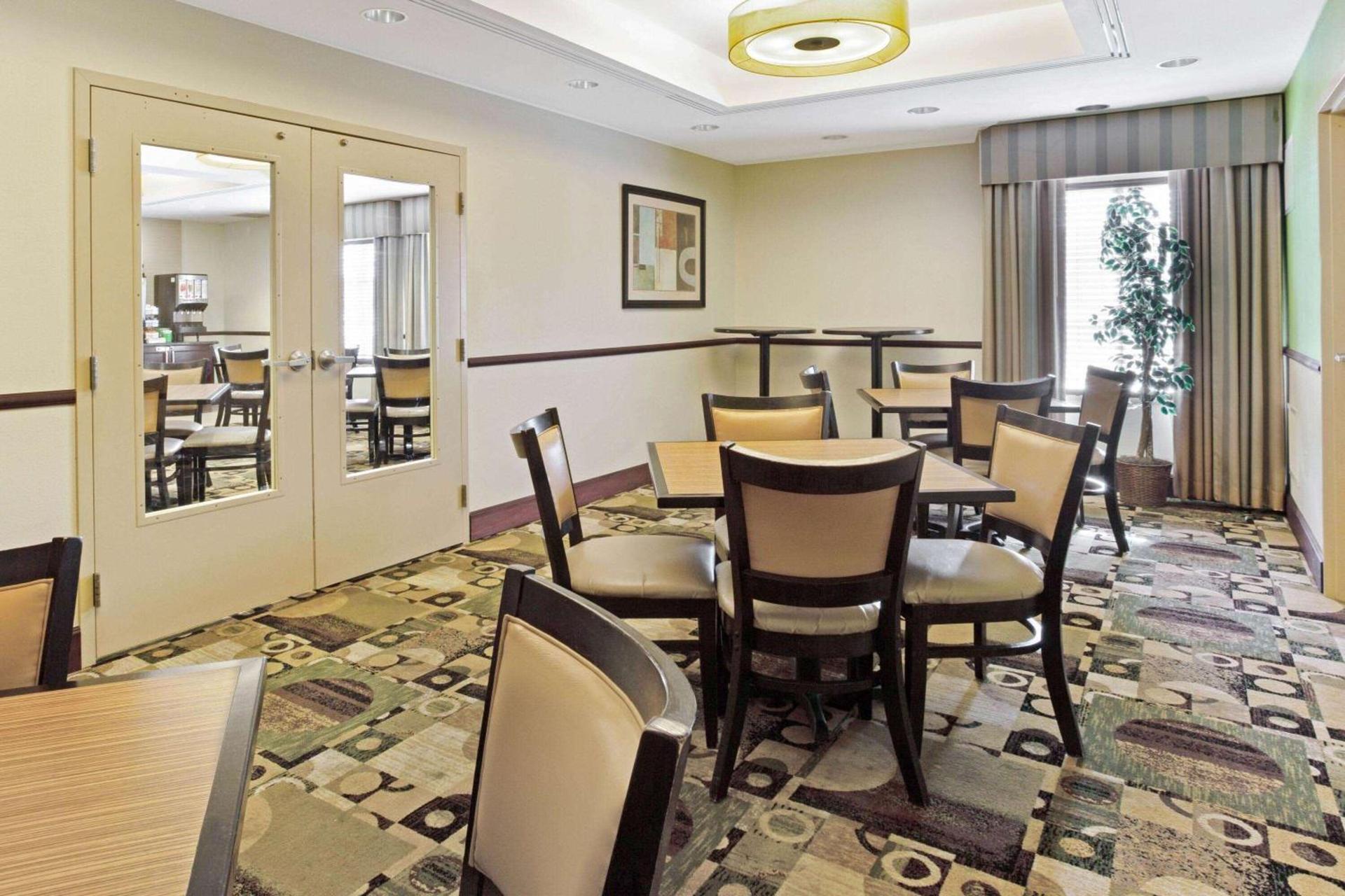 La Quinta by Wyndham Lancaster photo 10