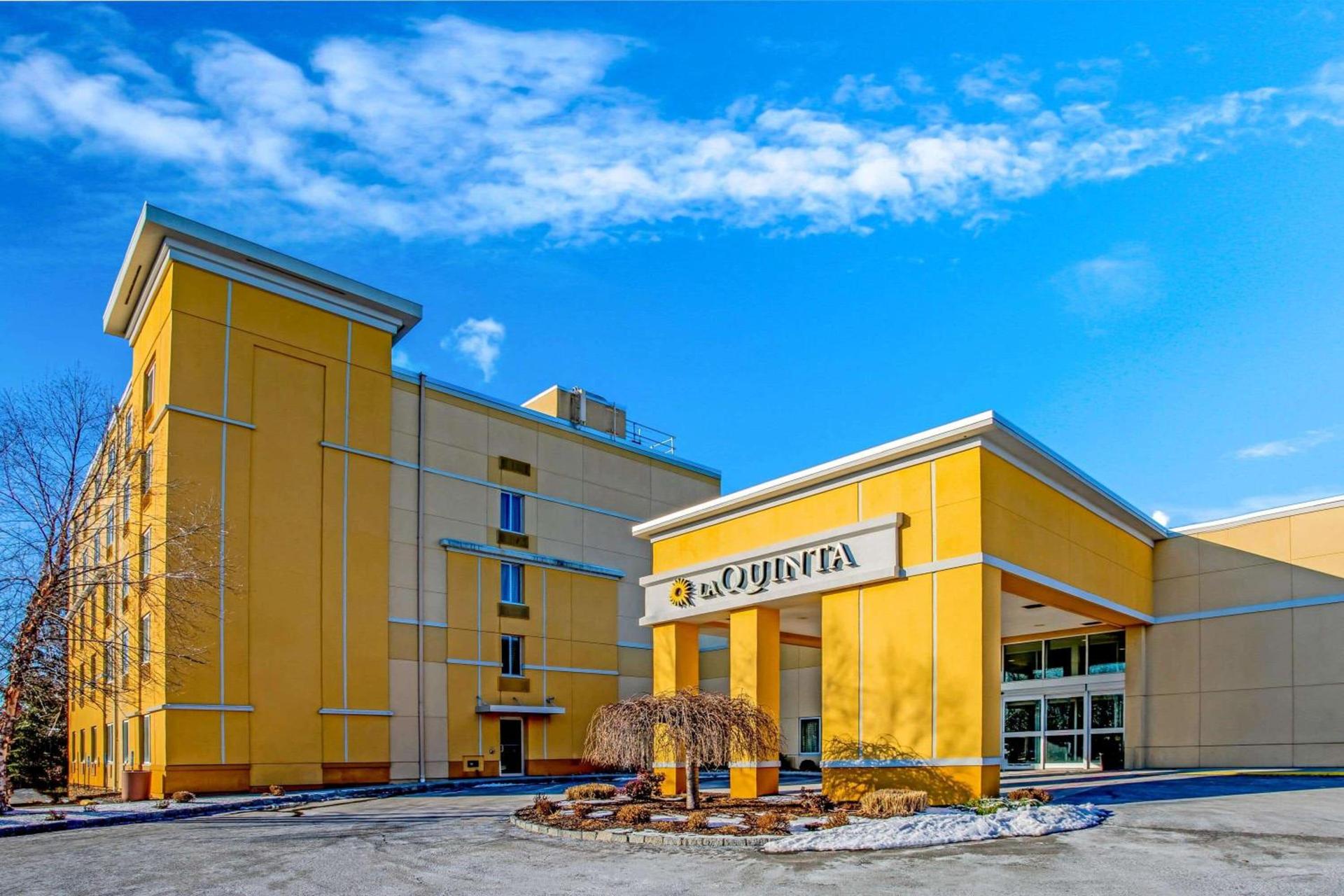 La Quinta by Wyndham Danbury photo 2
