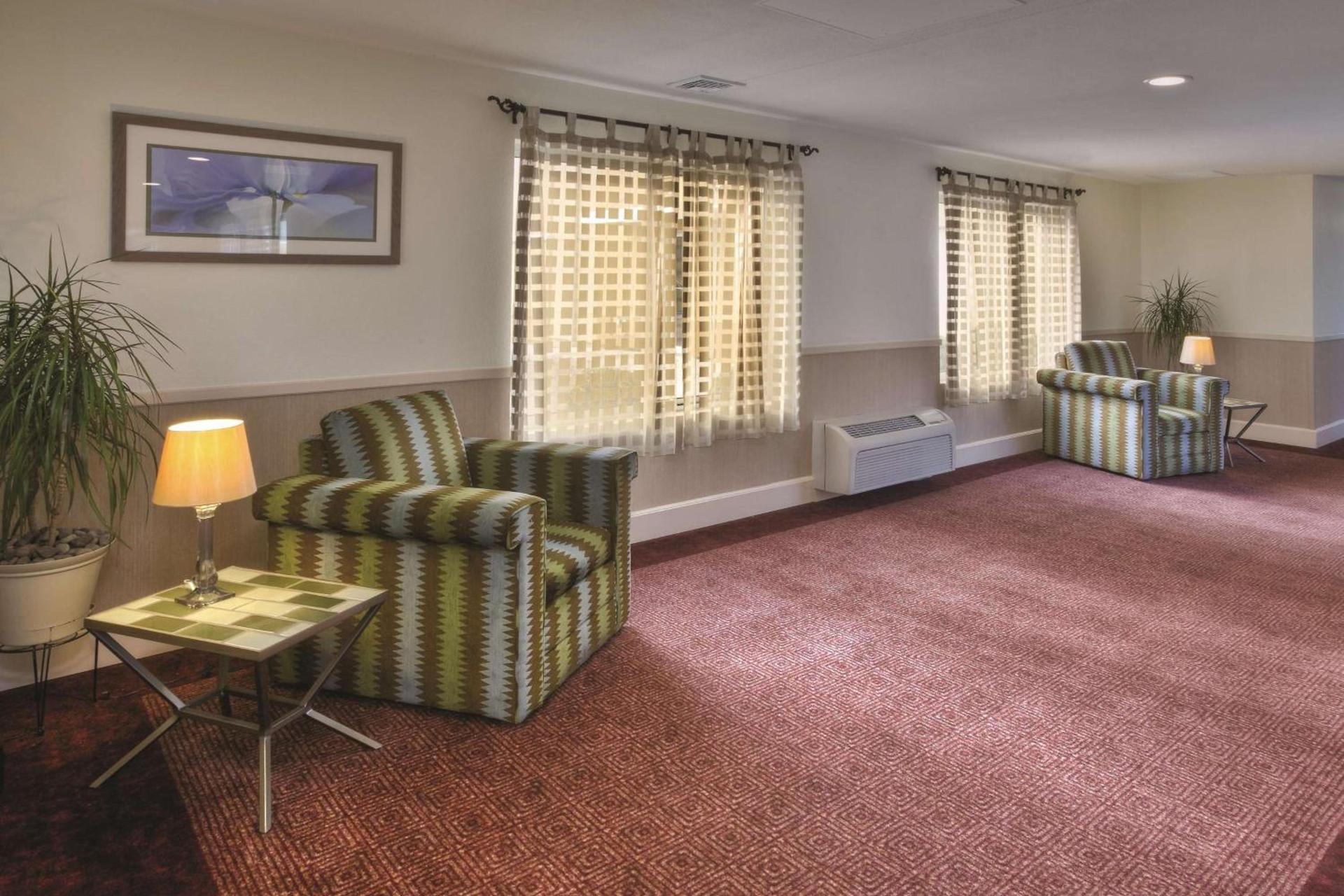 La Quinta by Wyndham Danbury photo 7