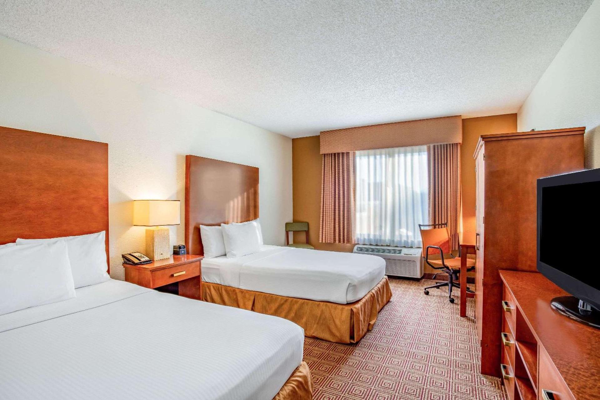 La Quinta by Wyndham Danbury photo 22