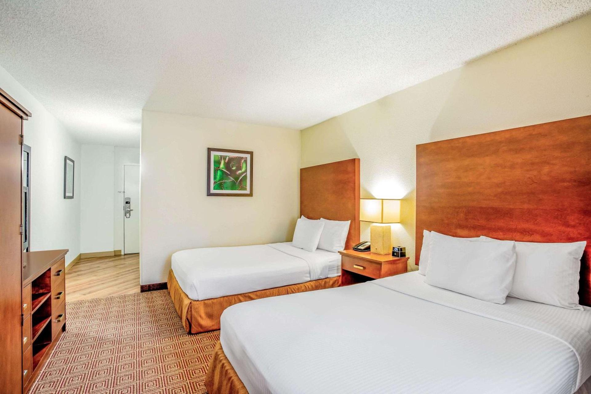La Quinta by Wyndham Danbury photo 23