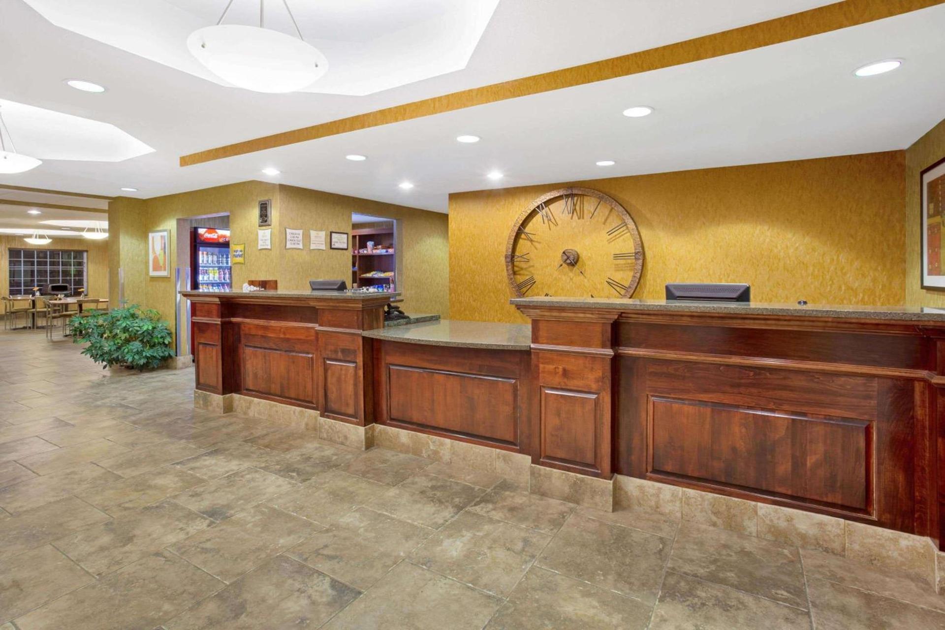 La Quinta by Wyndham Dickinson photo 6