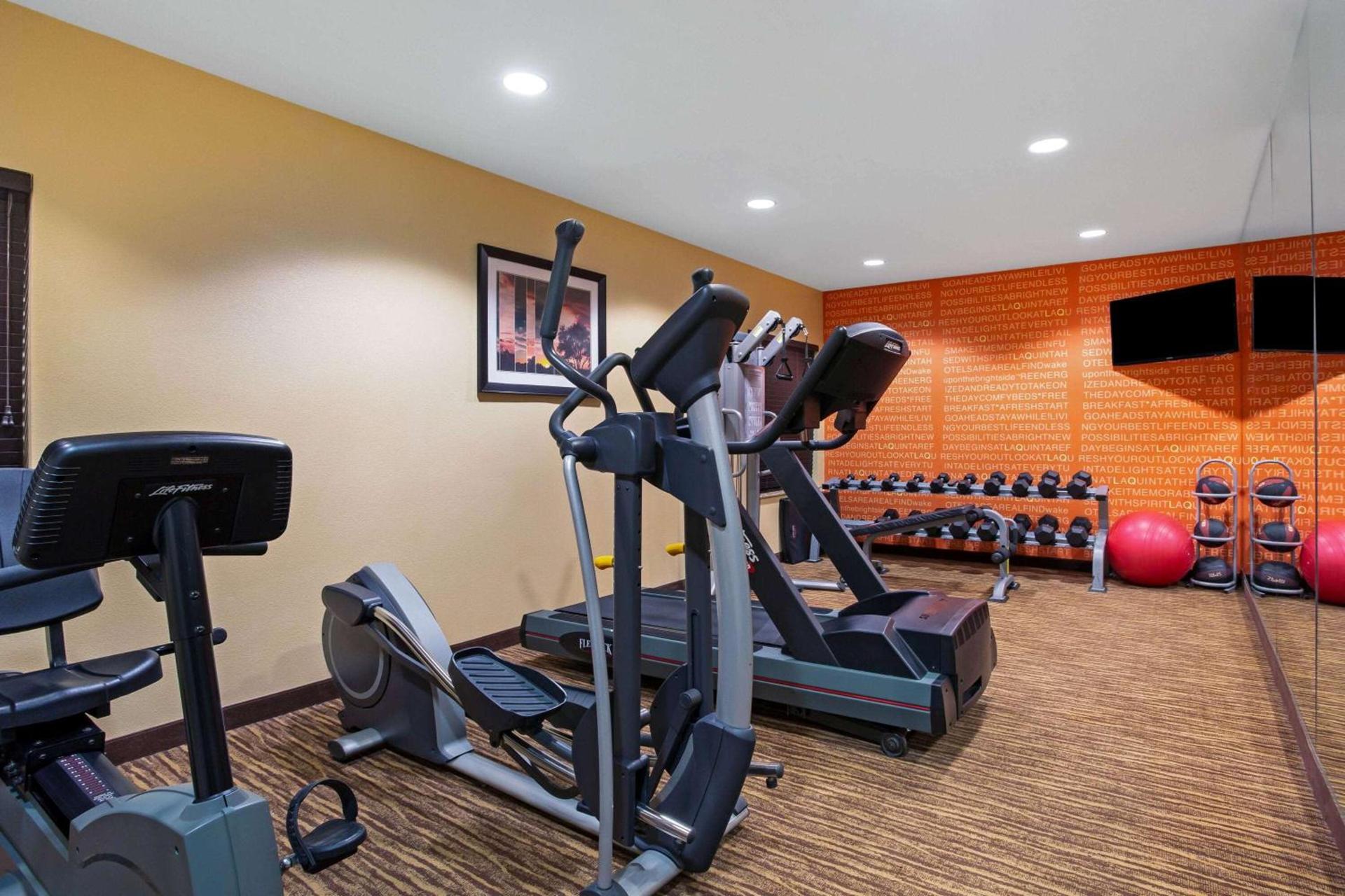 La Quinta by Wyndham Pecos photo 10