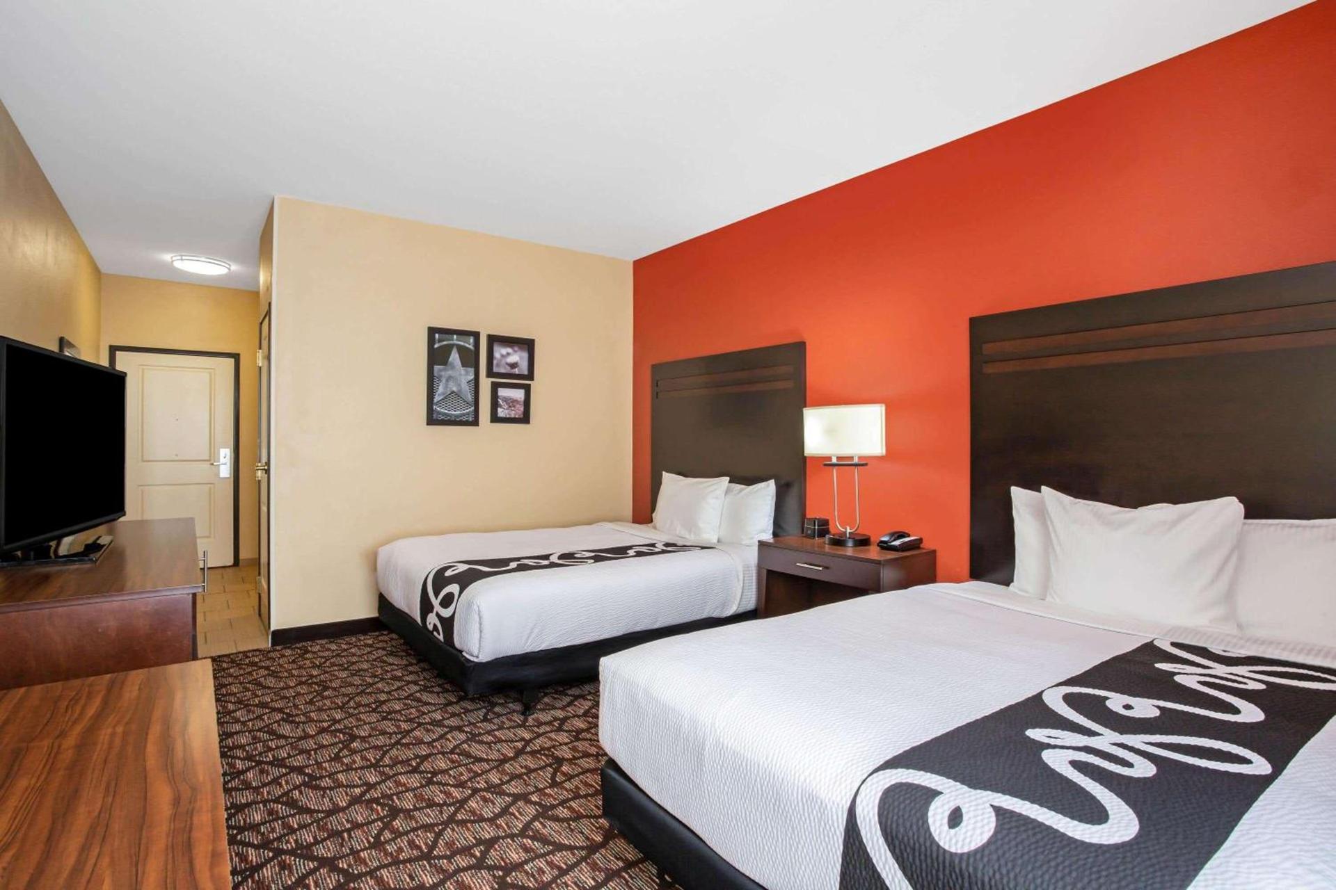 La Quinta by Wyndham Pecos photo 12