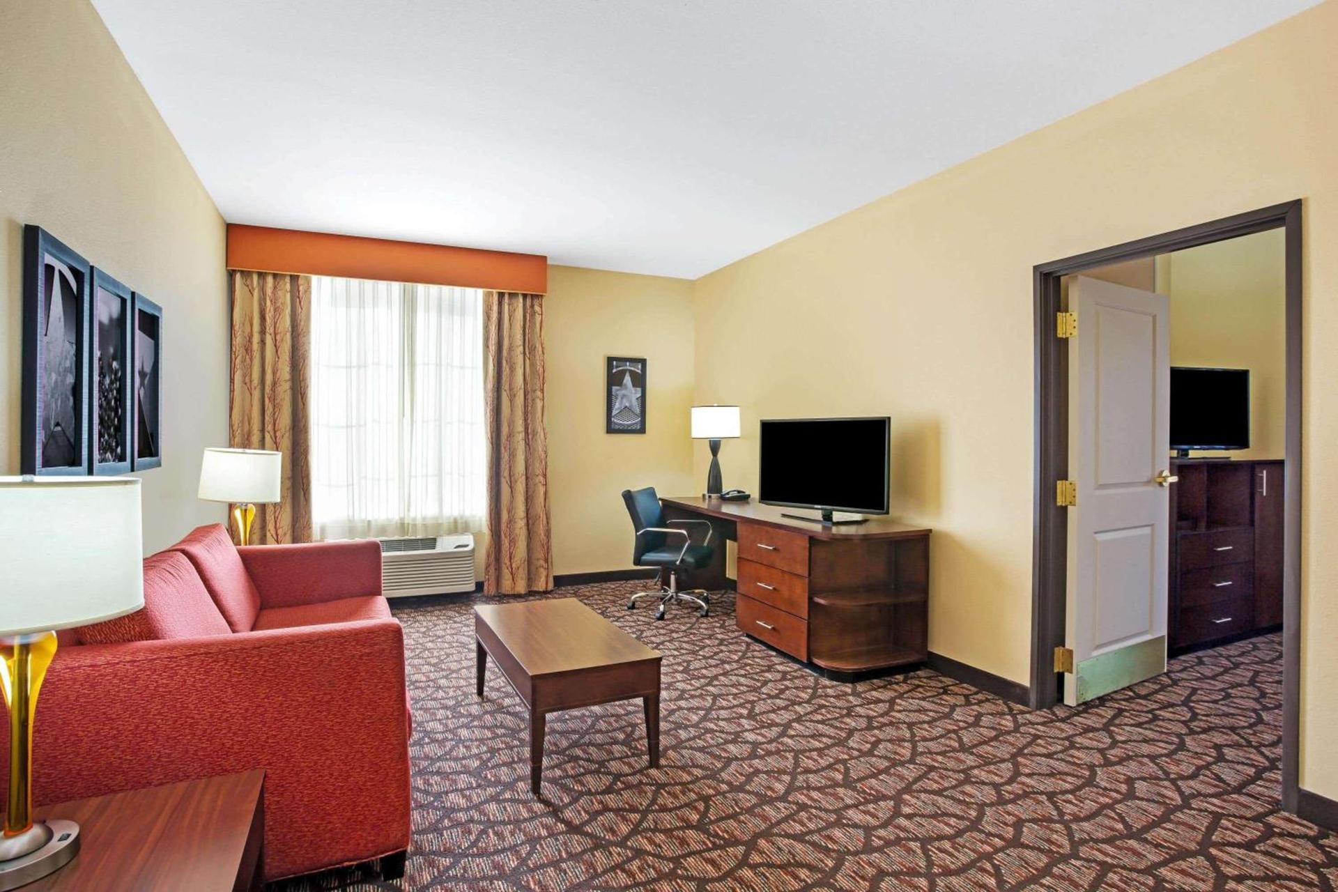 La Quinta by Wyndham Pecos photo 19